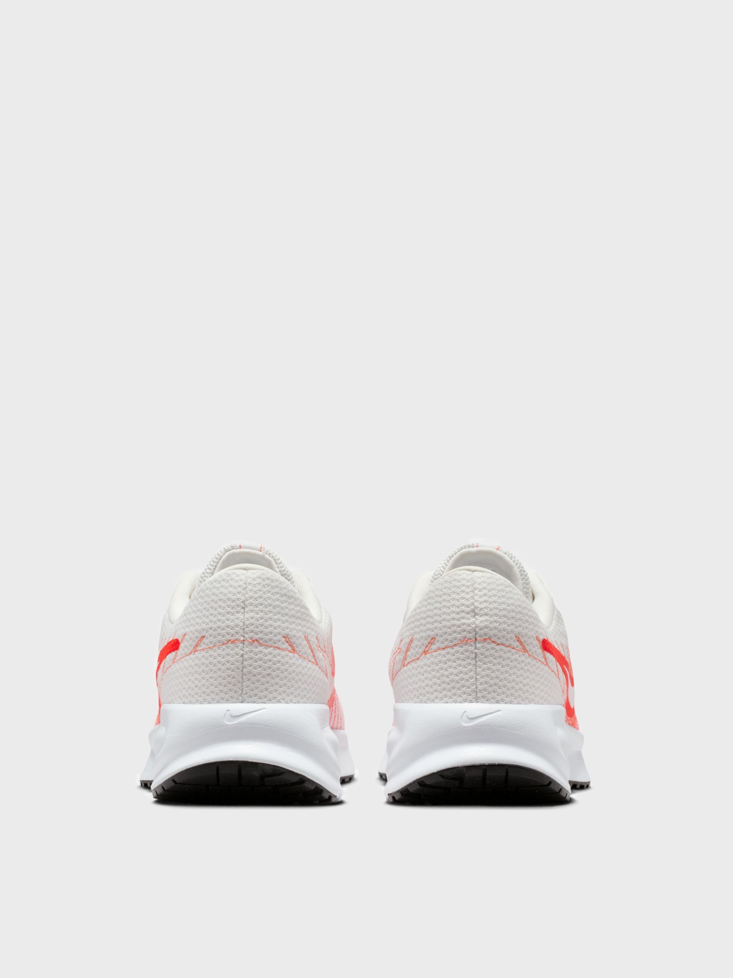 Кросівки чоловічі Nike RUN DEFY білі HM9594-103 изображение 6