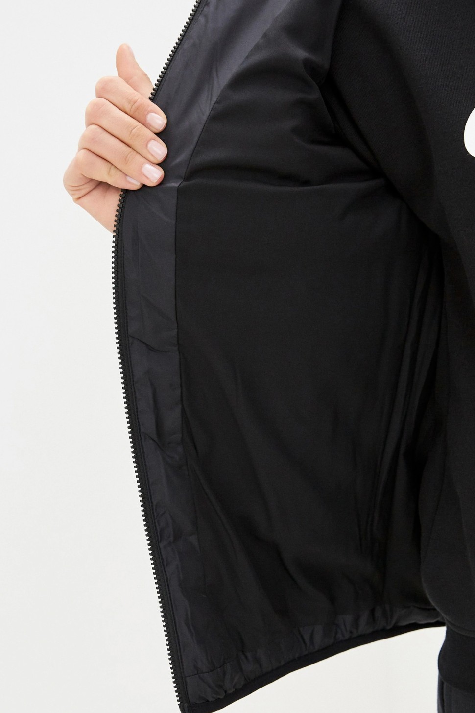Куртка жіноча Asics Padded Jacket W чорна 2032C155-001  — фото 5