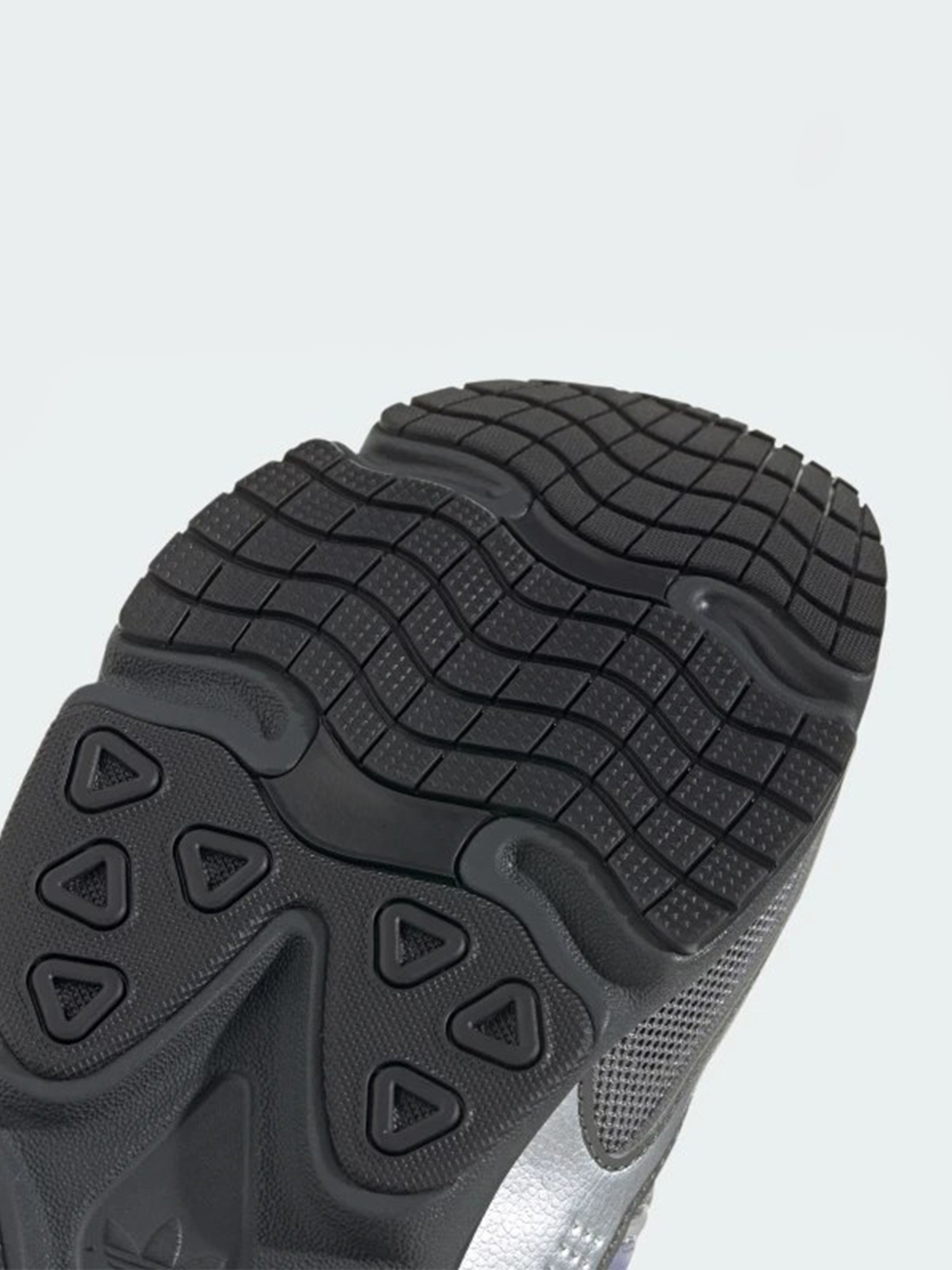 Кросівки чоловічі Adidas OZMILLEN сірі JI2628 изображение 7