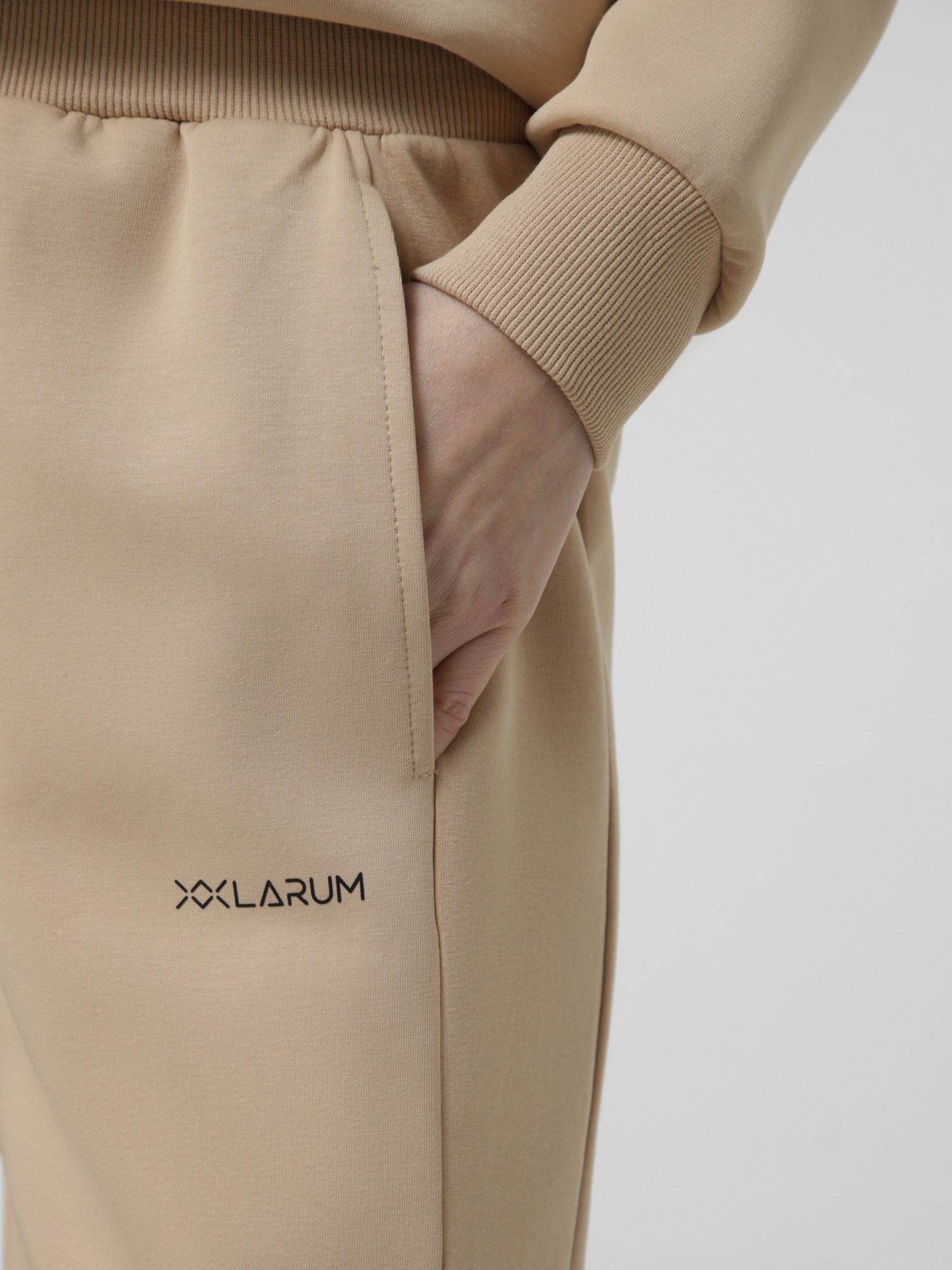 Штани жіночі Larum Lavelle бежеві 302514-125 изображение 4