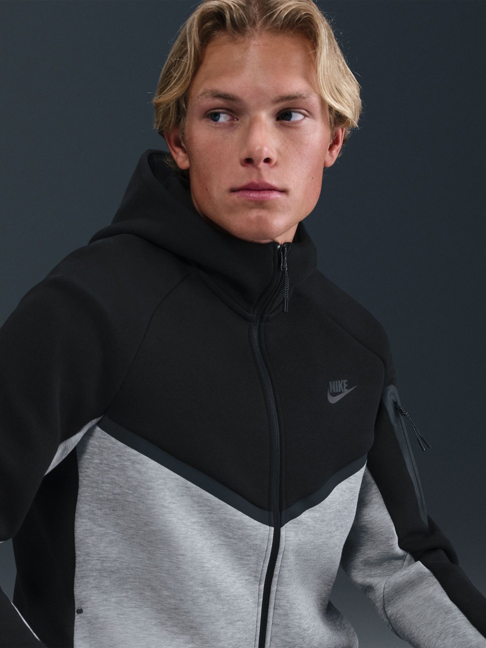 Толстовка чоловіча Nike M NK TCH FLC FZ WR HOODIE чорна HV0949-011 — фото 4