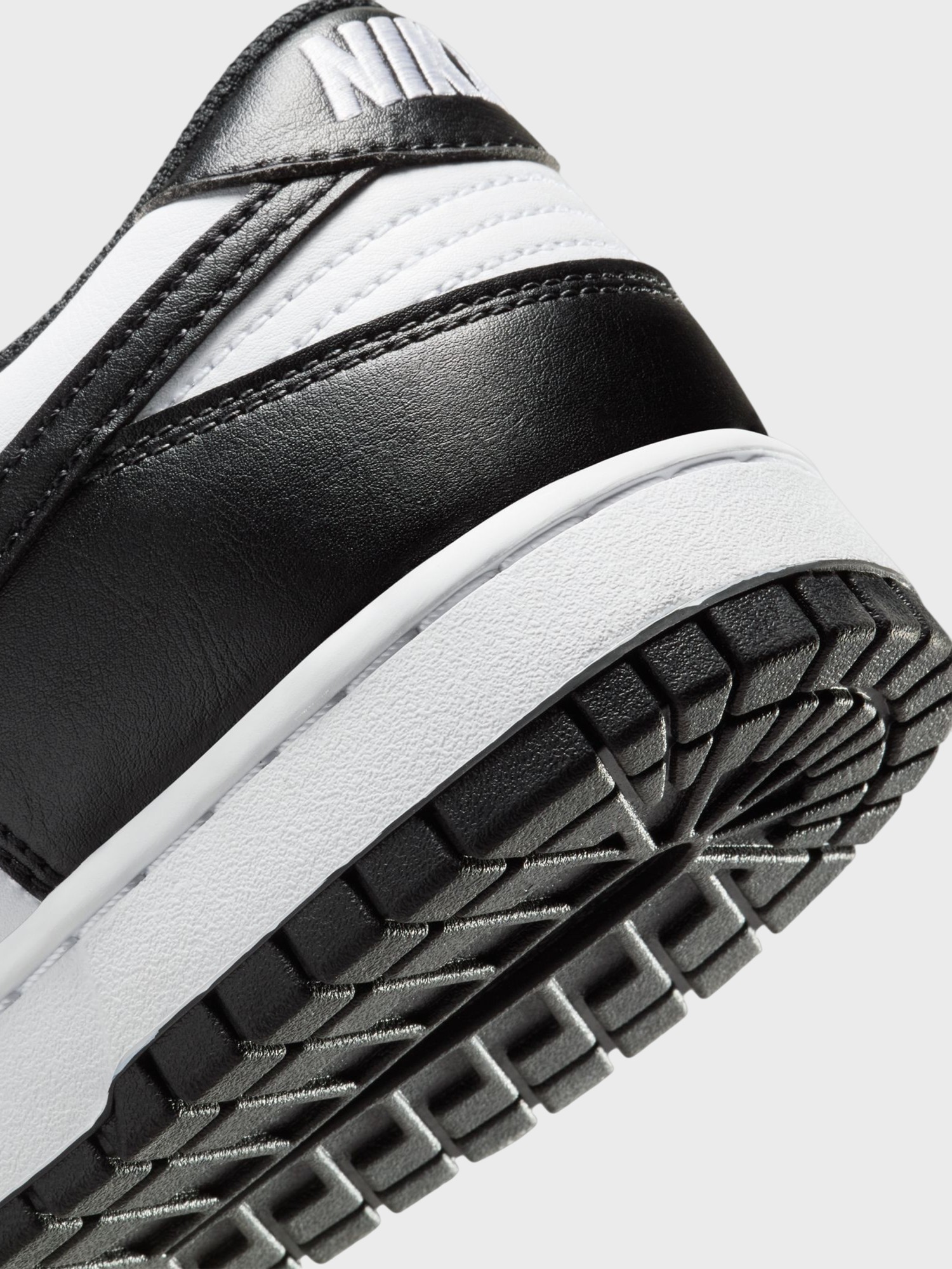 Кроссовки мужские Nike DUNK LOW RETRO белые HF5441-100 изображение 6