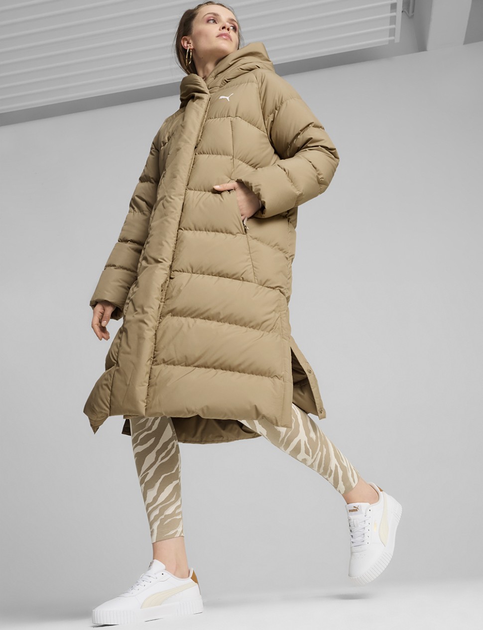 Куртка жіноча Puma Long down Coat бежева 62649367 — фото 3