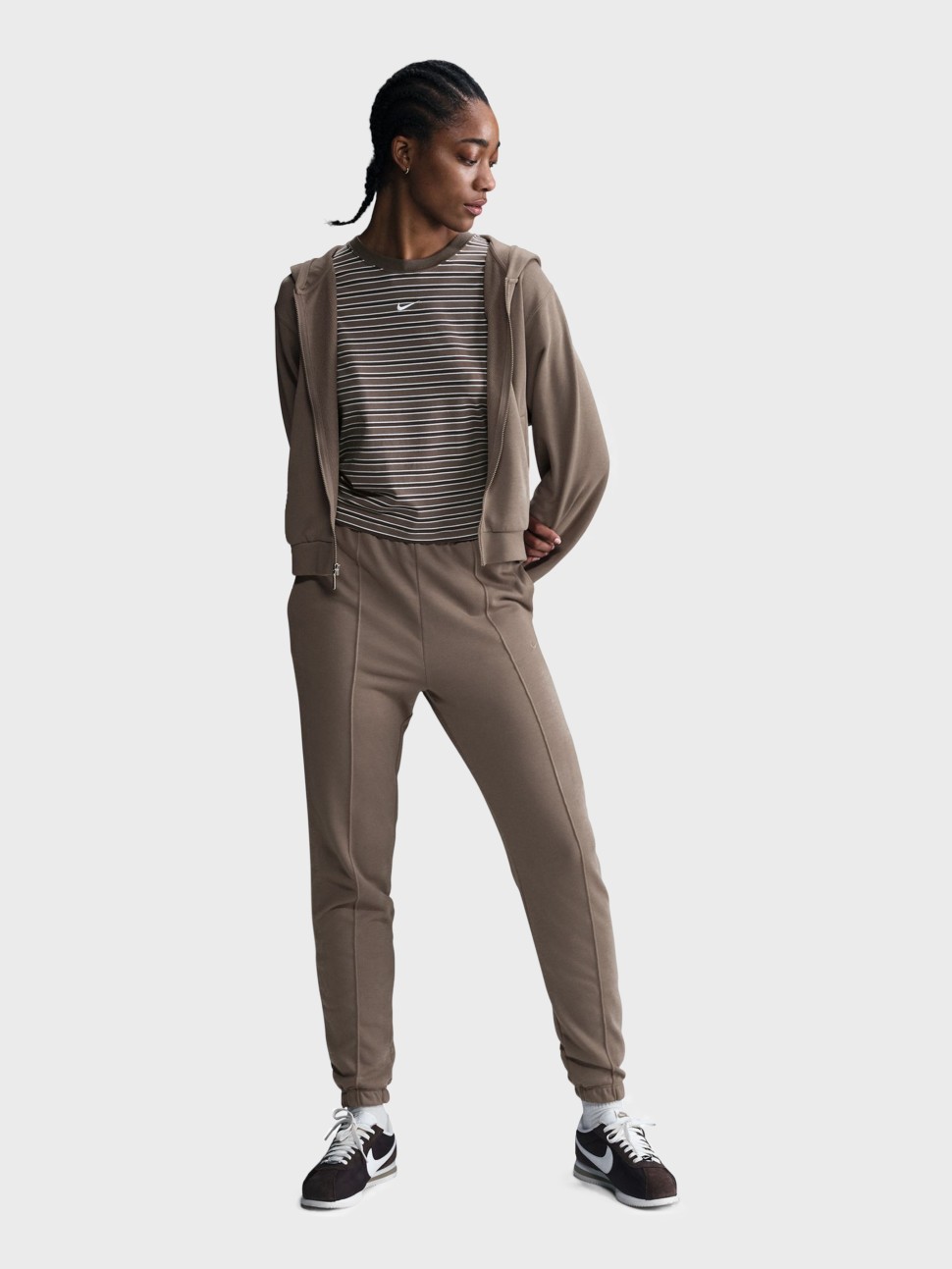Штани жіночі Nike W NSW NK CHLL FT HR SWTPNT коричневі FN2434-233 — фото 2