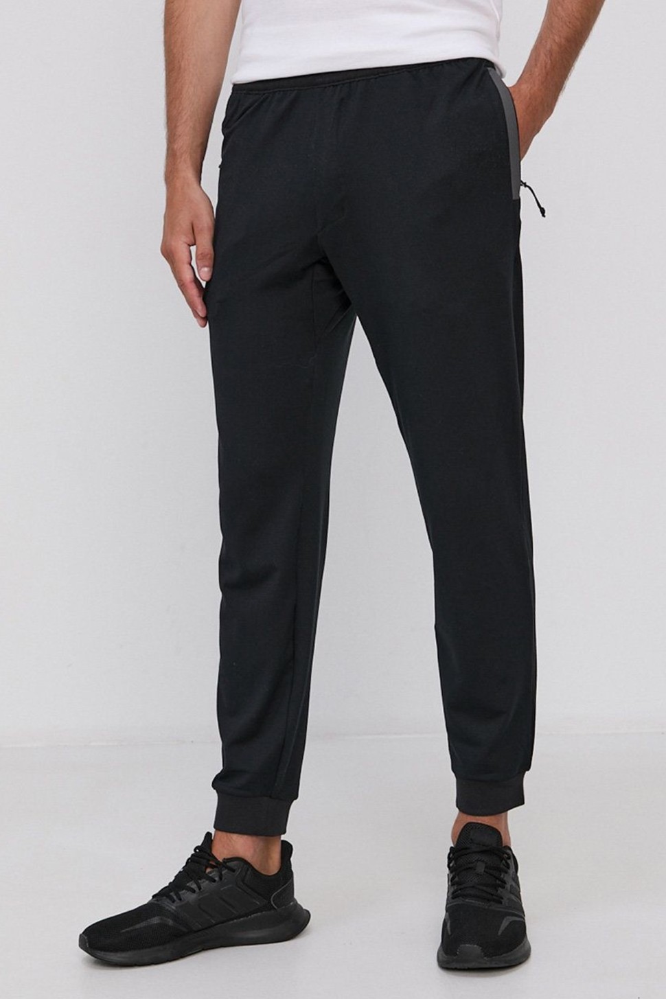 Штани чоловічі Columbia  Tech Trail™ Knit Jogger чорні 1976651-010 — фото 2