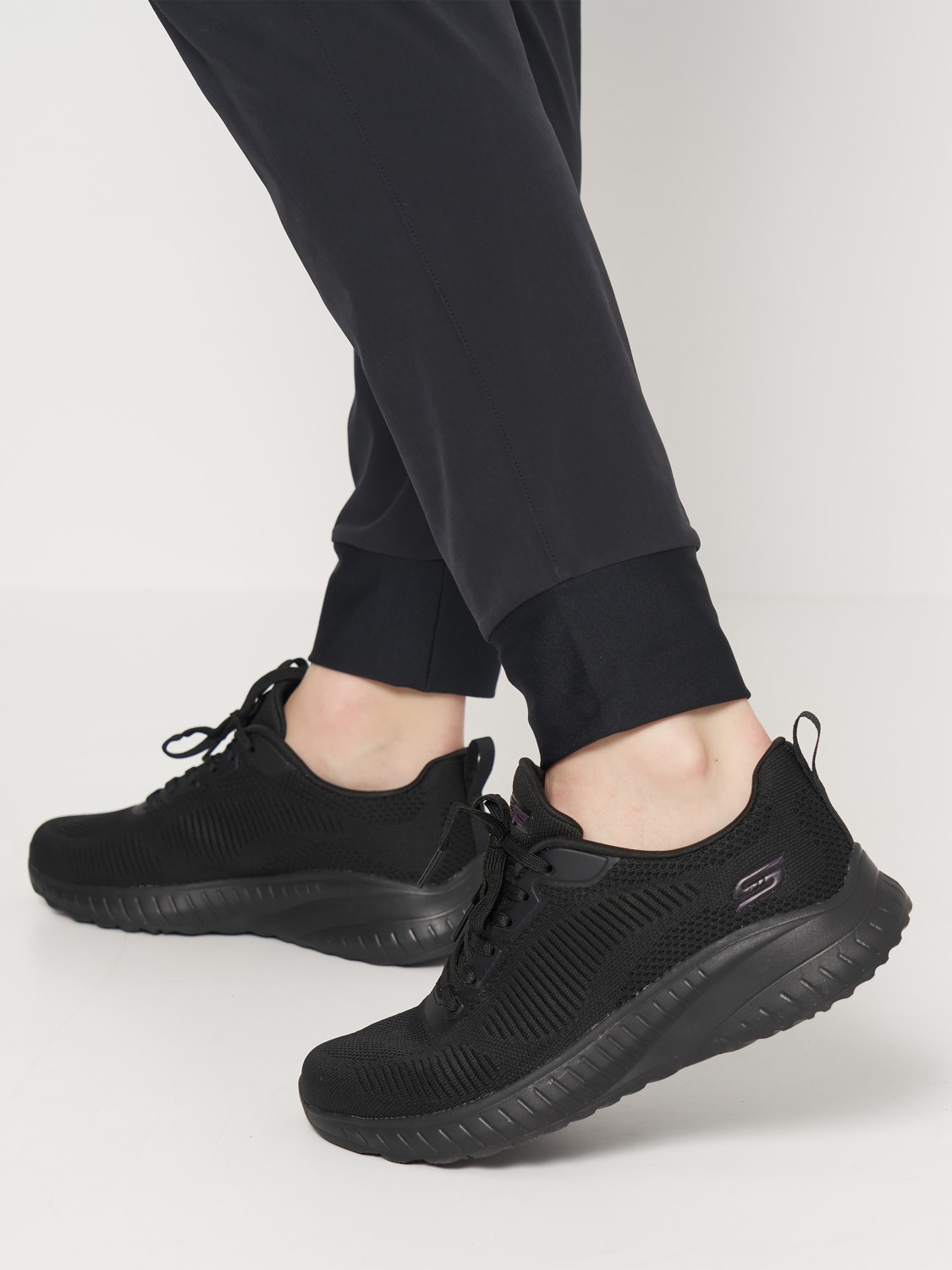 Кросівки жіночі Skechers Bobs Squad Chaos чорні 117209 BBK изображение 8