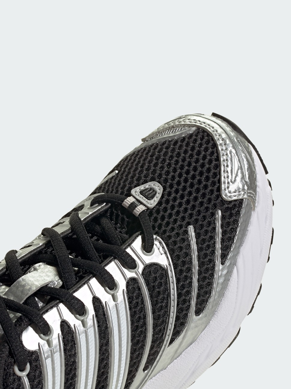 Кросівки жіночі Adidas ADISTAR CONTROL 3 W чорні HQ2718 — фото 5 — Sport City Кросівки жіночі Adidas ADISTAR CONTROL 3 W чорні HQ2718 — фото 5