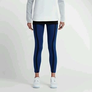 Леггинсы женские Nike TIGHT синие 726021-423 — фото 1