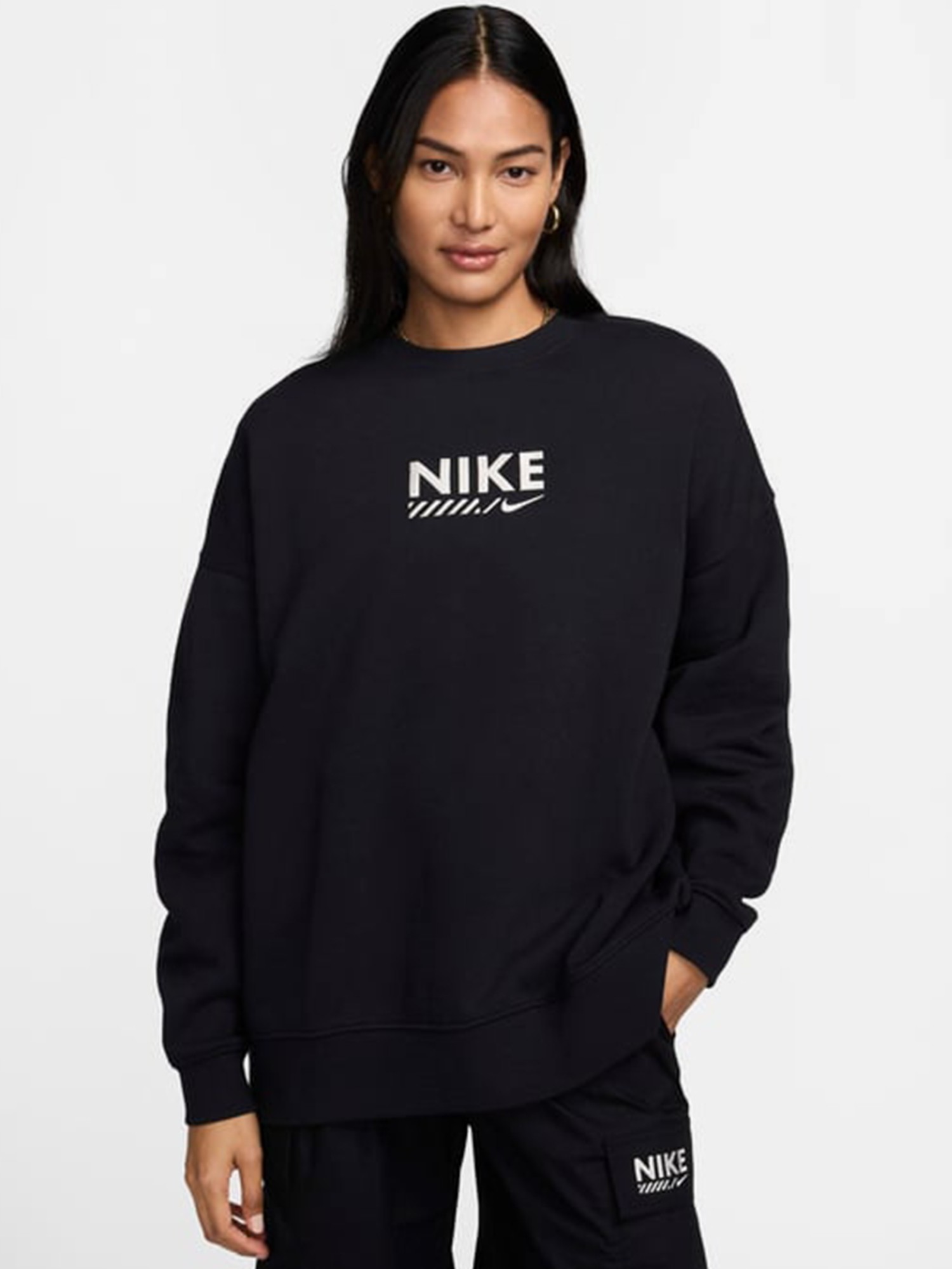 Толстовка женская Nike W NSW FLC OS CREW GLS черная HM4318-010 изображение 2