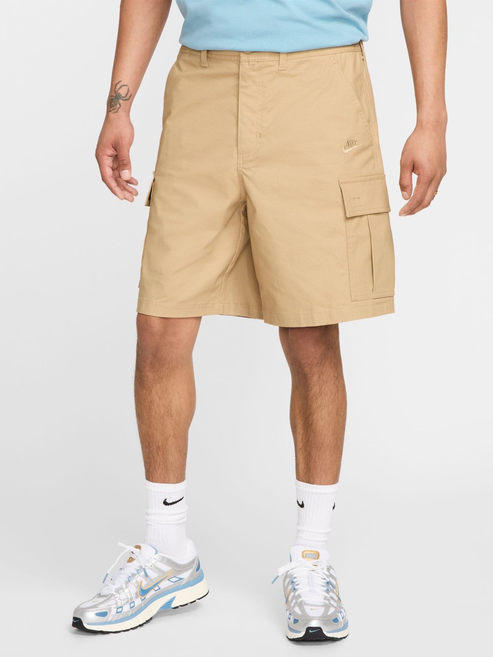 Шорты мужские Nike M NK CLUB WVN CARGO SHORT бежевые FN3517-297 — фото 2 — Sport City Шорты мужские Nike M NK CLUB WVN CARGO SHORT бежевые FN3517-297 — фото 2