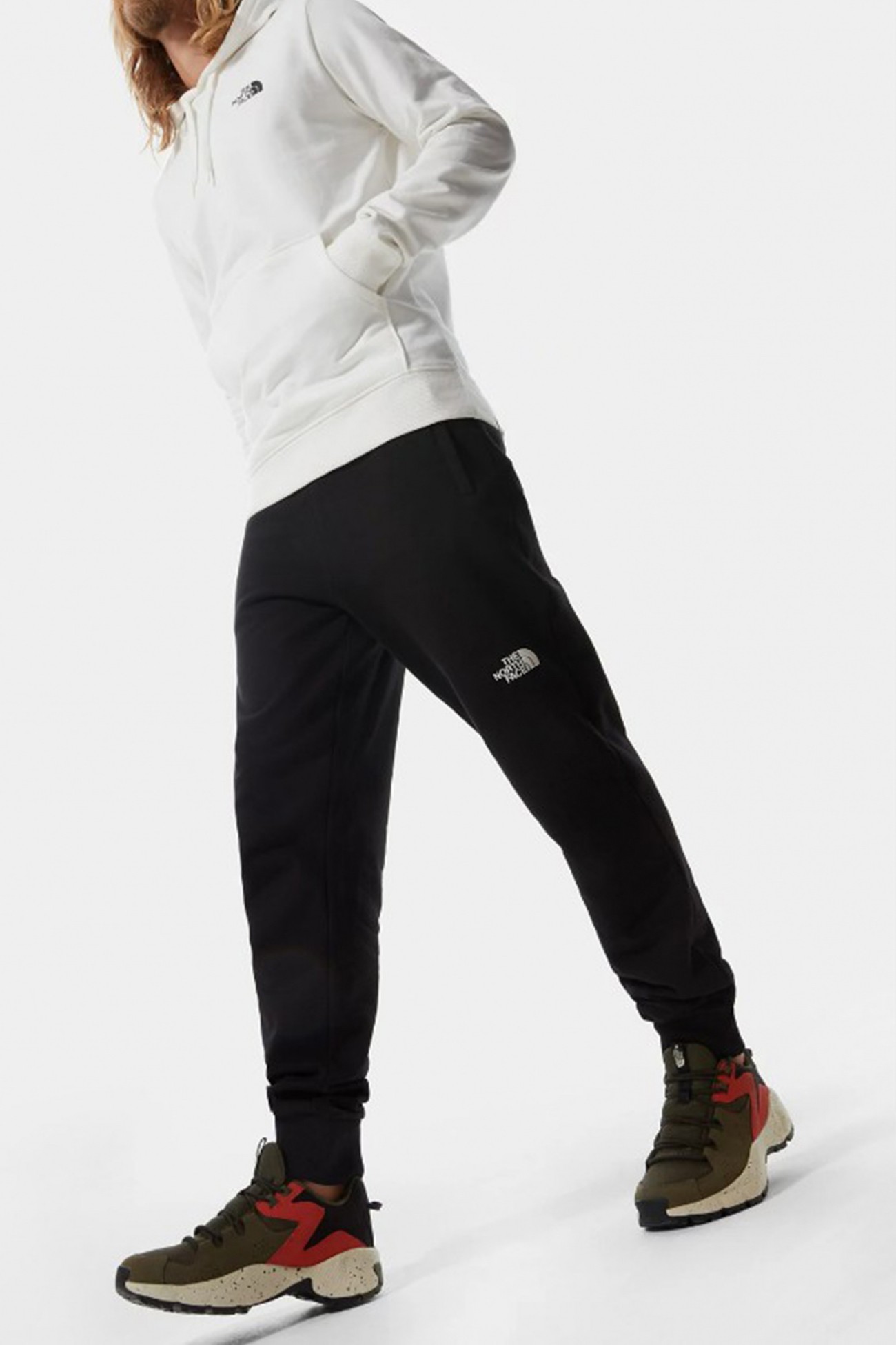 Брюки мужские The North Face Чорные NF0A4SVQJK31 изображение 4