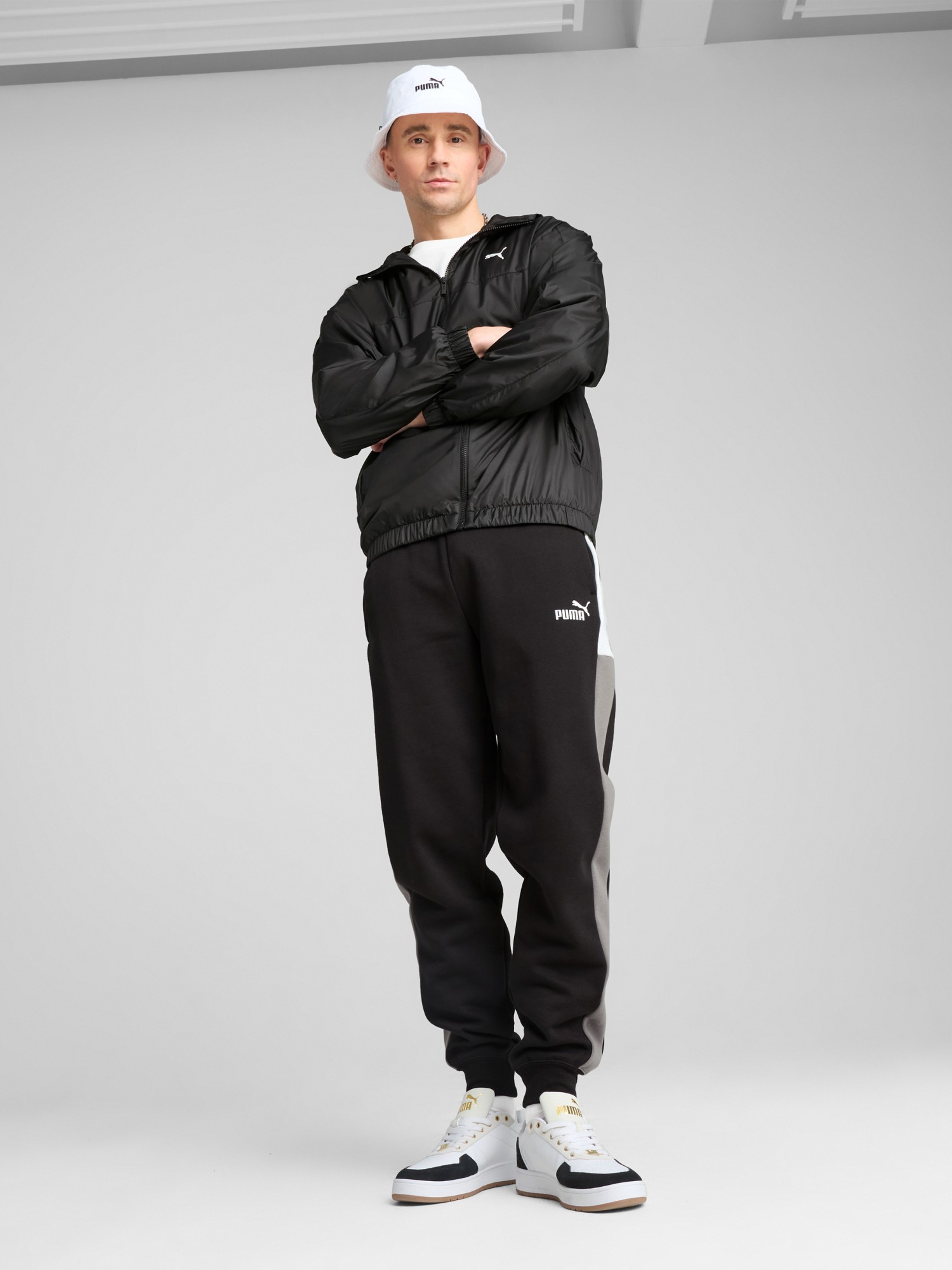 Ветровка мужская Puma ESS Relaxed Windbreaker черная 68462601 изображение 6