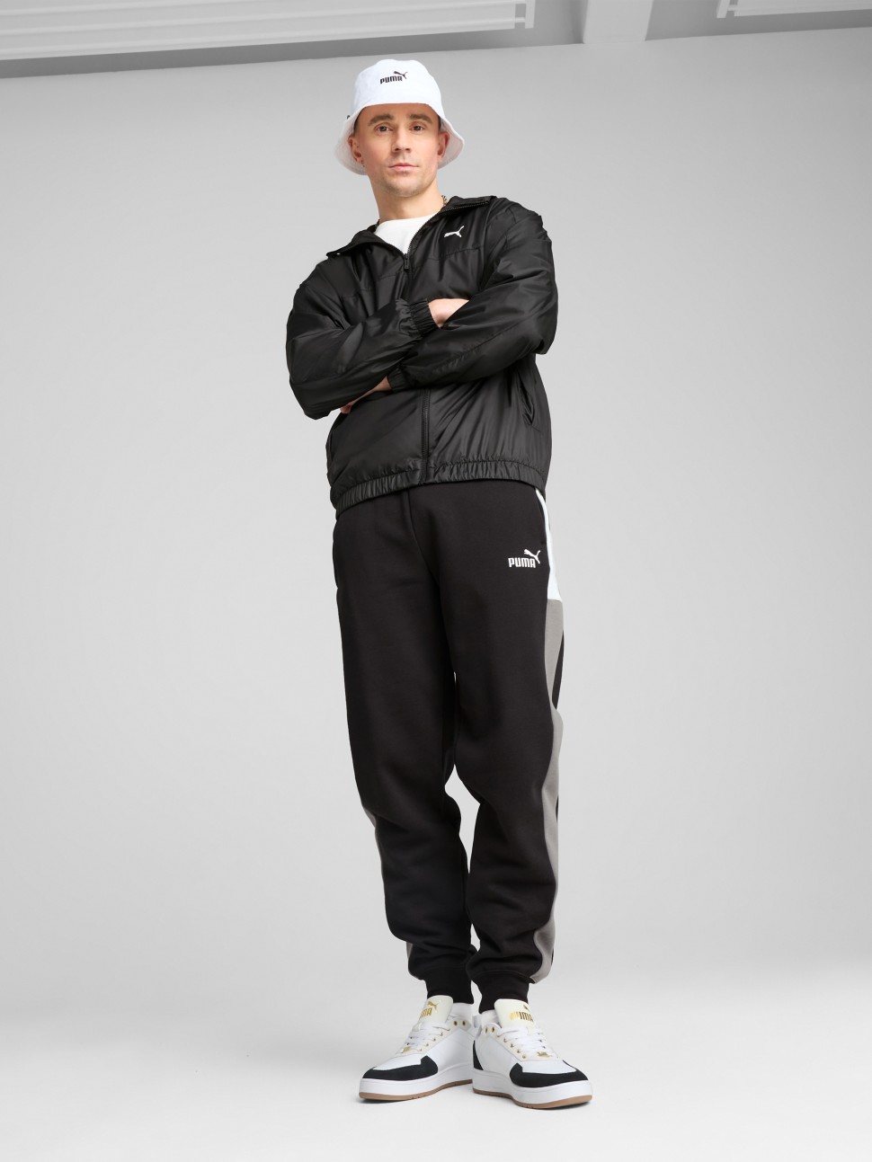 Вітрівка чоловіча Puma ESS Relaxed Windbreaker чорна 68462601 — фото 6