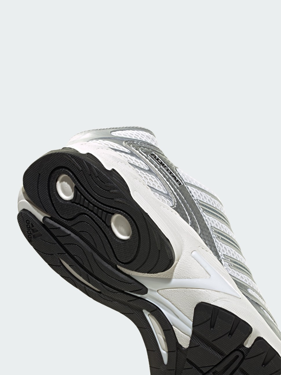 Кроссовки женские Adidas ADISTAR CONTROL 3 белые HQ2721 — фото 6