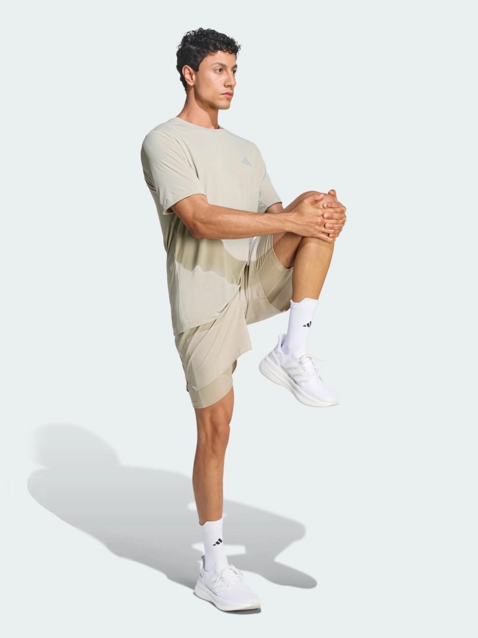 Футболка чоловіча Adidas Run Ess Tee M хакі KB5962 — фото 6 — Sport City Футболка чоловіча Adidas Run Ess Tee M хакі KB5962 — фото 6