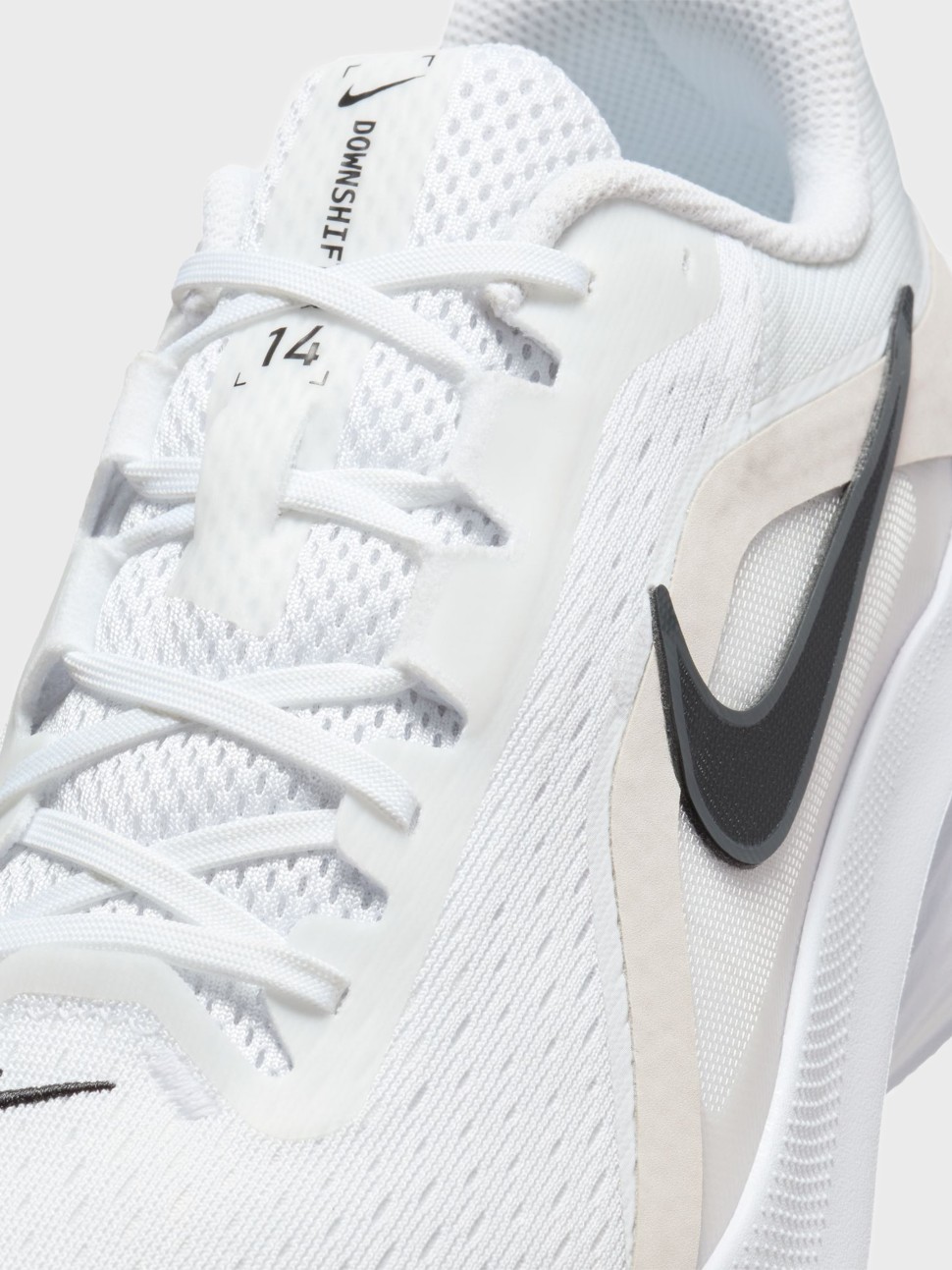 Кроссовки мужские Nike DOWNSHIFTER 14 белые IB1895-101 — фото 4 — Sport City Кроссовки мужские Nike DOWNSHIFTER 14 белые IB1895-101 — фото 4