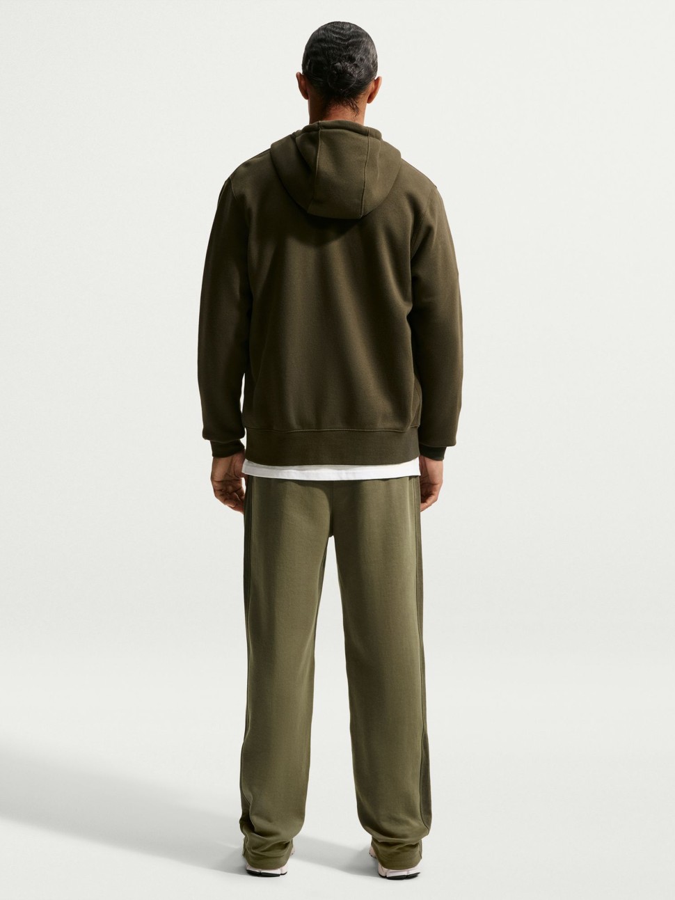 Брюки мужские Nike M NK CLUB VARSITY OH PANT хаки IO1373-222 — фото 3