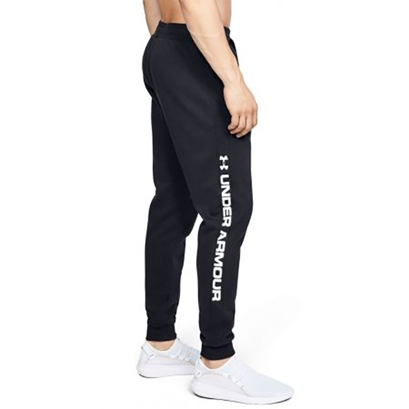 Брюки мужские Under Armour RIVAL FLEECE WORDMARK LOGO JOGGER черные 1345634-001 изображение 2