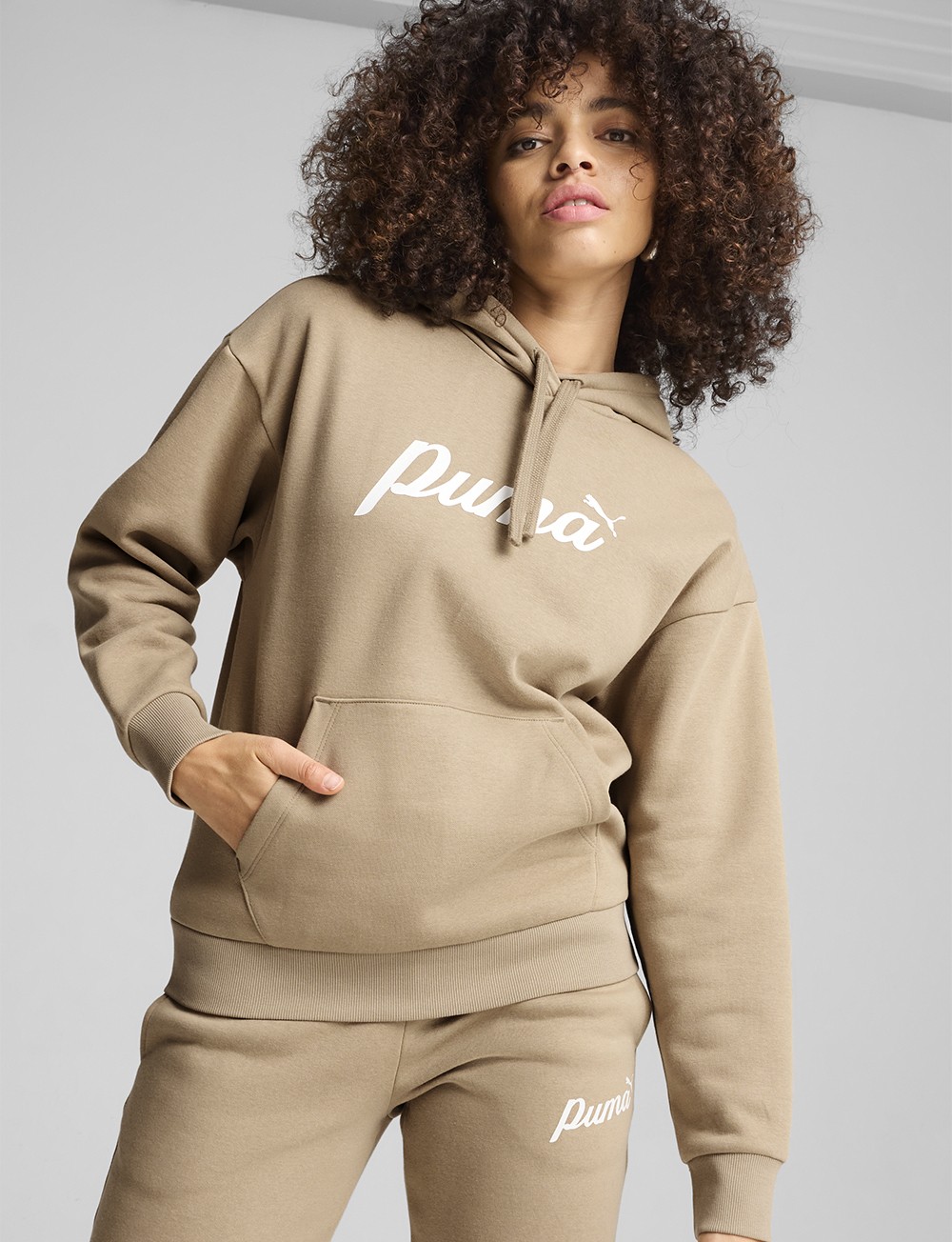 Толстовка женская Puma ESS+ Script Hoodie FL бежевая 68153467 изображение 2
