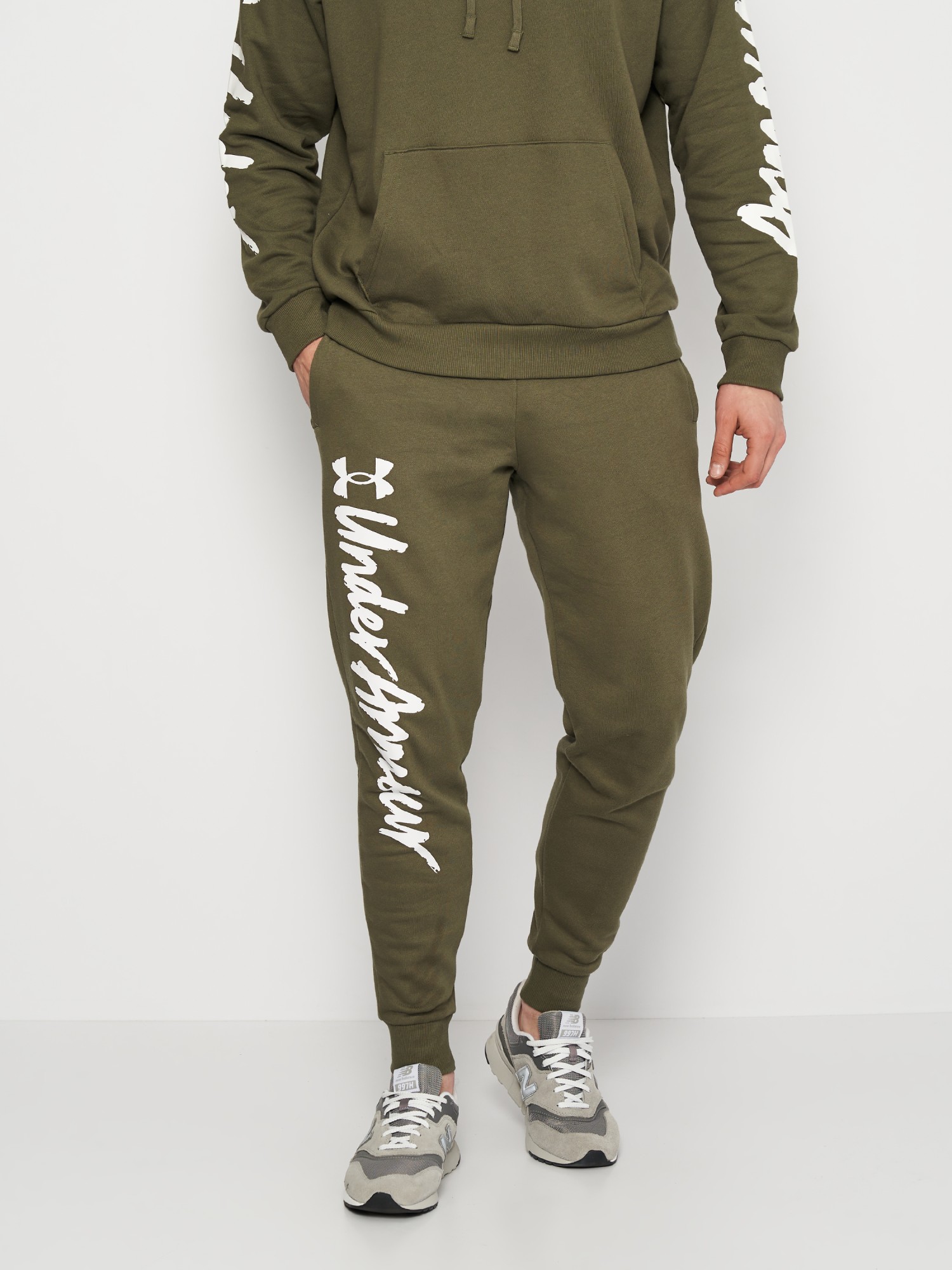 Брюки мужские Under Armour UA Rival Fleece Graphic Jgrs оливковые 1379776-390 изображение 2
