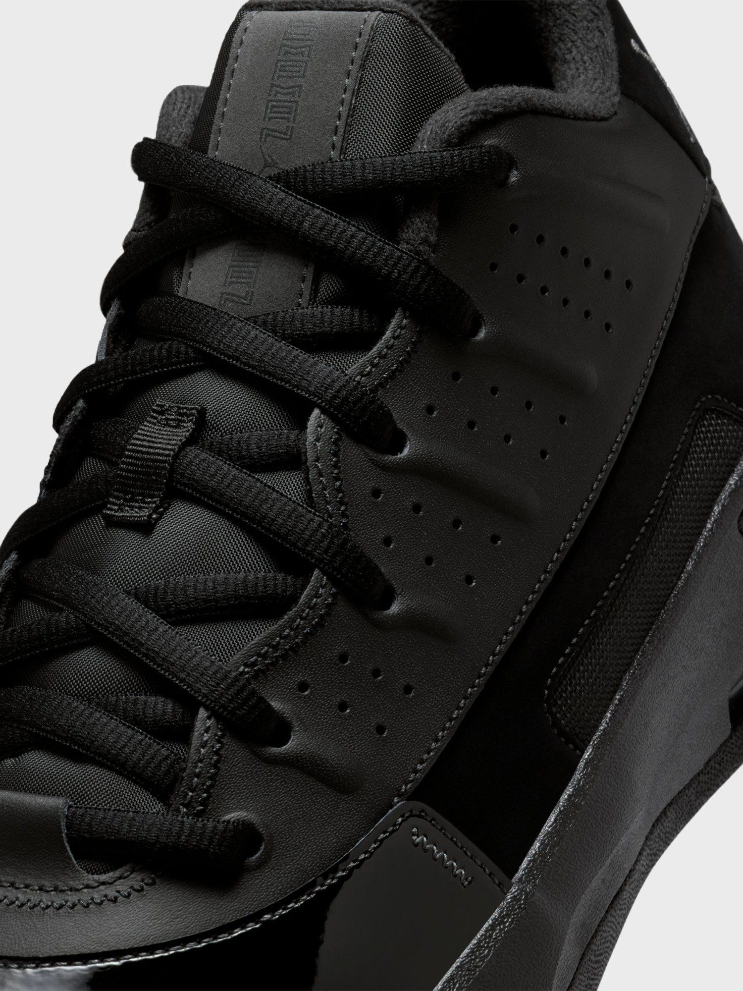 Кросівки чоловічі Nike JORDAN MAX AURA 7 чорні HQ2091-001 изображение 5