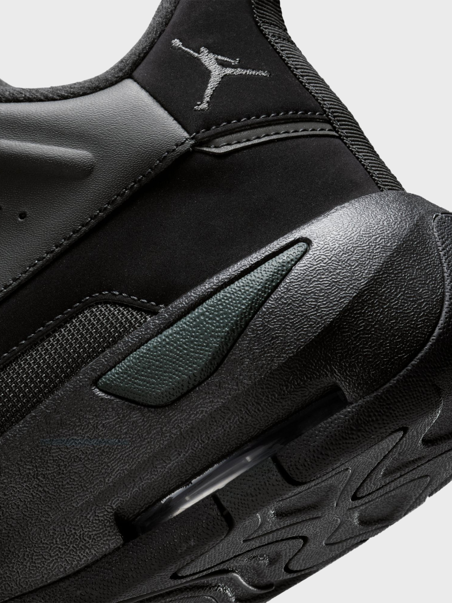 Кросівки чоловічі Nike JORDAN MAX AURA 7 чорні HQ2091-001 изображение 6