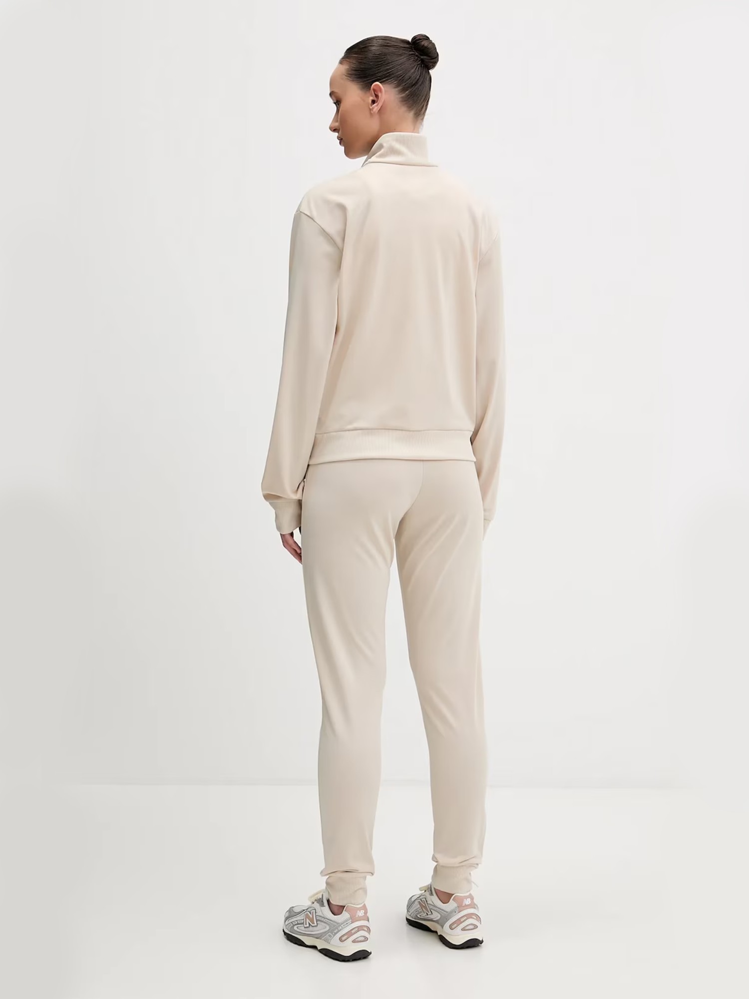 Костюм женский Adidas W FEELCOZY TS бежевый KB8459 изображение 5