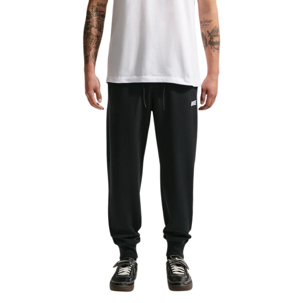 Брюки мужские Nike M NK CLUB VARSITY JOGGER черные IO1376-010