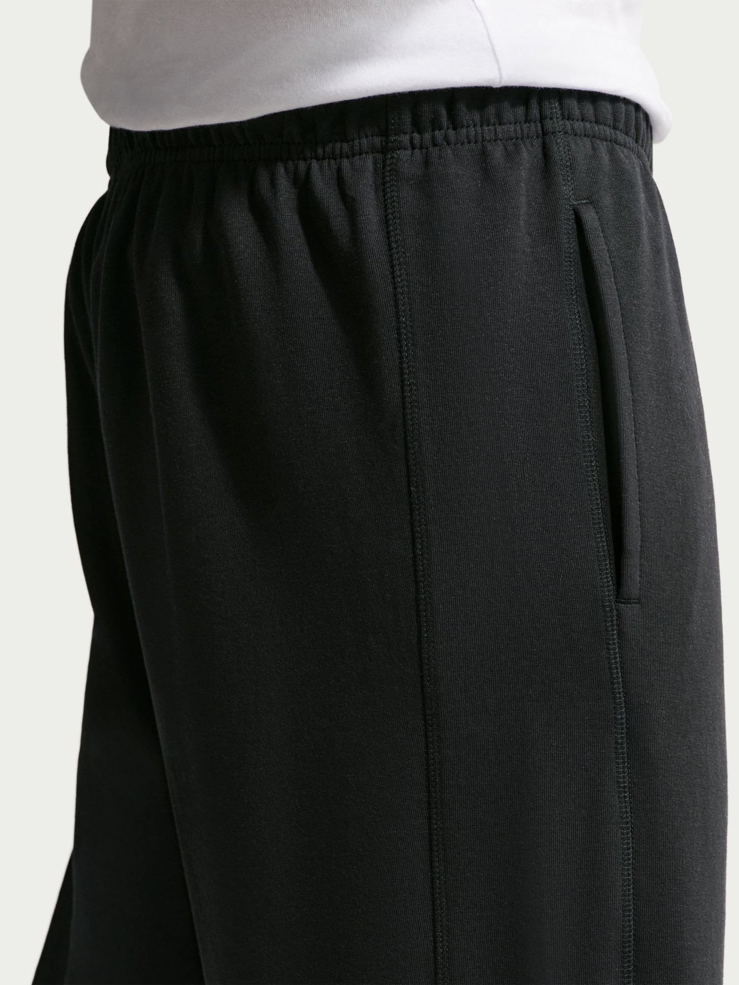 Брюки мужские Nike M NK CLUB VARSITY JOGGER черные IO1376-010 изображение 5