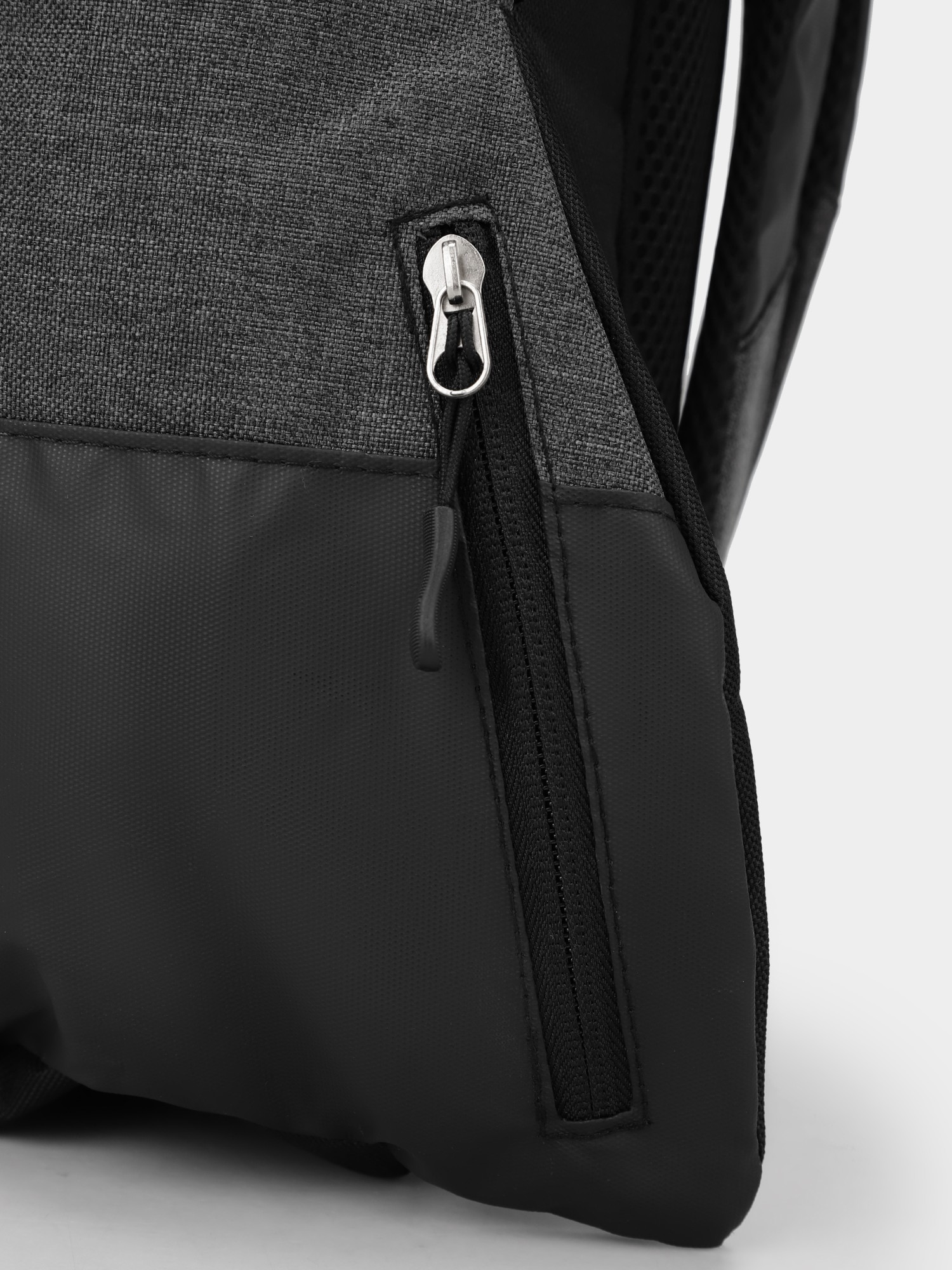 Рюкзак Radder Neill чорний 212201-010 изображение 4