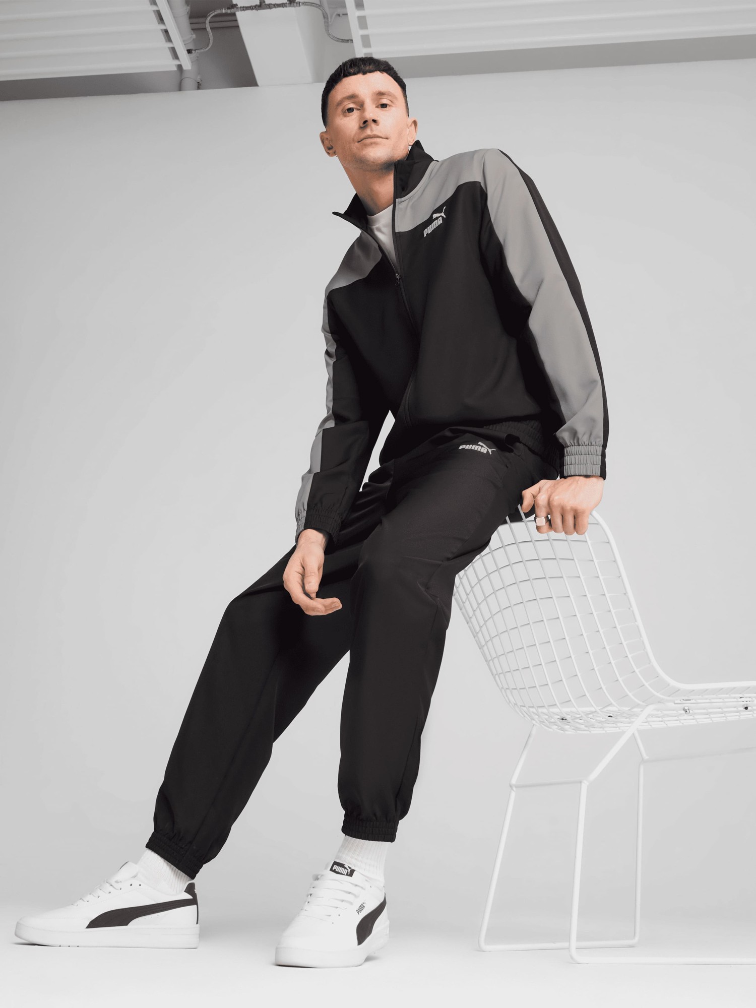 Костюм чоловічий Puma Woven Colorblock Tracksuit чорний 68485601 изображение 2