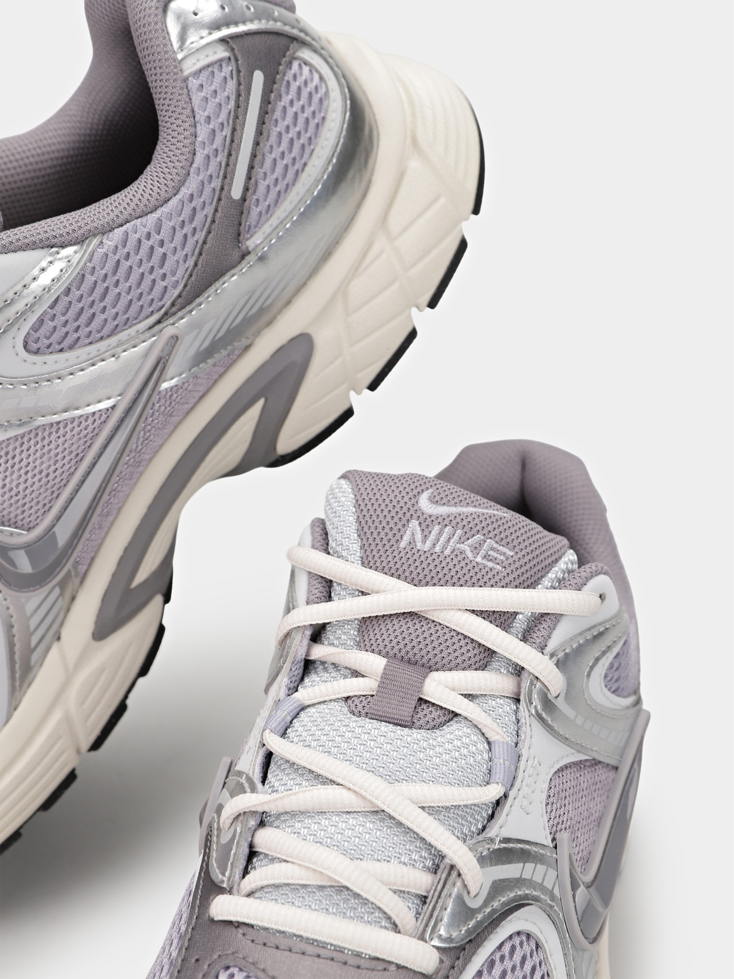 Кроссовки мужские Nike NIKE V5 RNR серые HJ5228-003 изображение 6