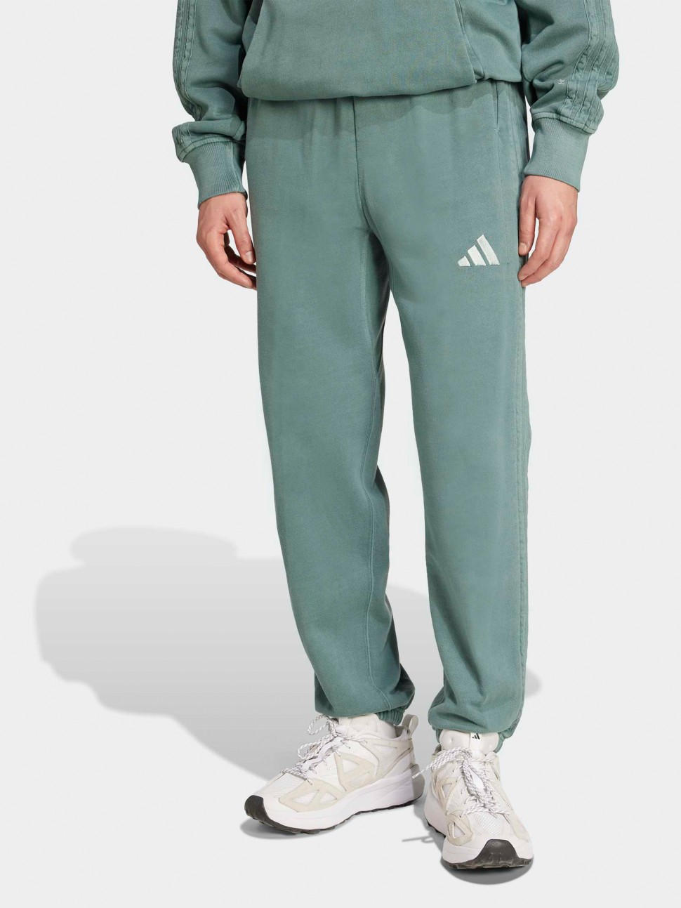 Штани чоловічі Adidas M A SZN W FT PT зелені JN0618 — фото 2 — Sport City Штани чоловічі Adidas M A SZN W FT PT зелені JN0618 — фото 2