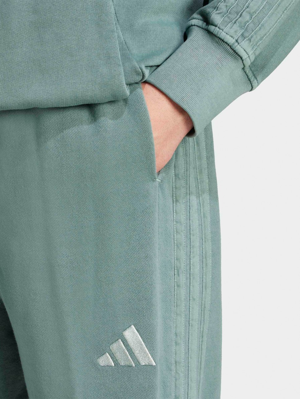 Штани чоловічі Adidas M A SZN W FT PT зелені JN0618 — фото 5 — Sport City Штани чоловічі Adidas M A SZN W FT PT зелені JN0618 — фото 5