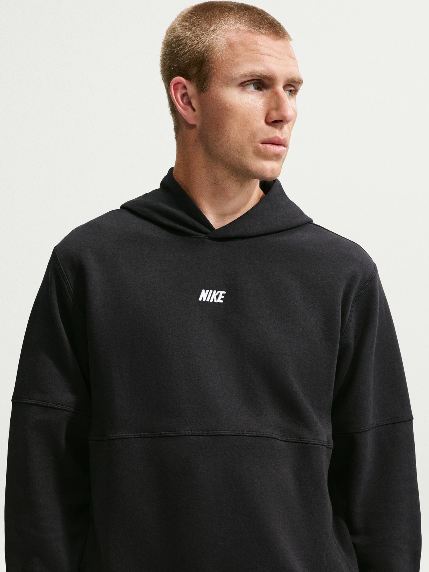 Толстовка мужская Nike M NK CLUB VARSITY HOODIE черная IO1383-010 изображение 4