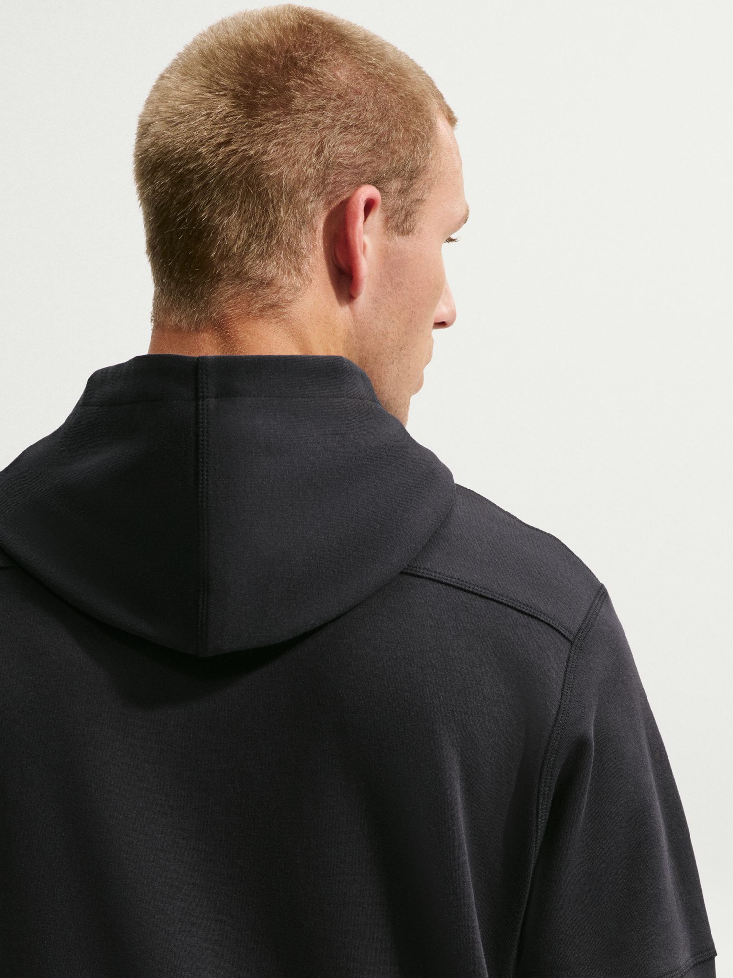 Толстовка мужская Nike M NK CLUB VARSITY HOODIE черная IO1383-010 изображение 5