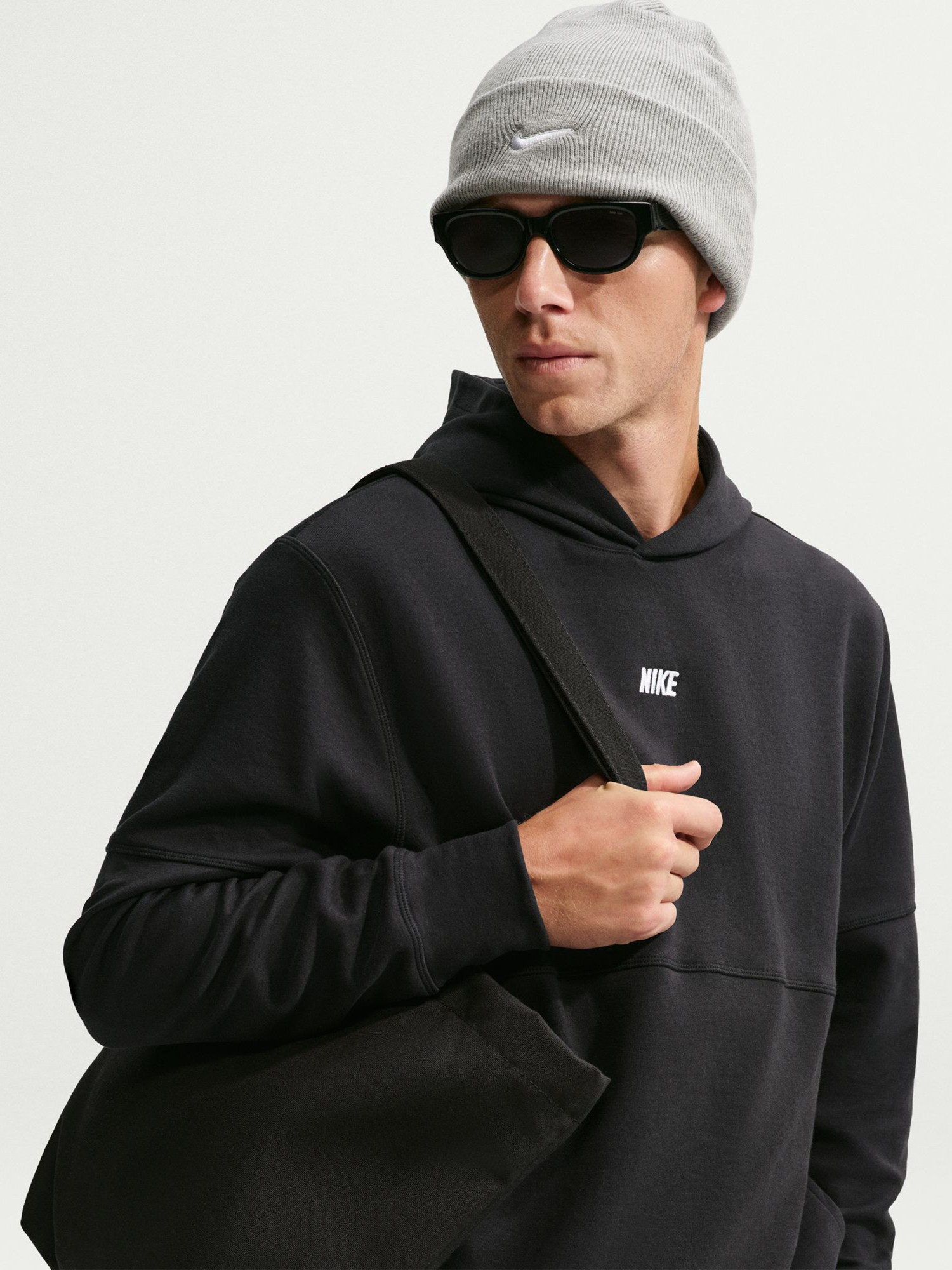 Толстовка мужская Nike M NK CLUB VARSITY HOODIE черная IO1383-010 изображение 6
