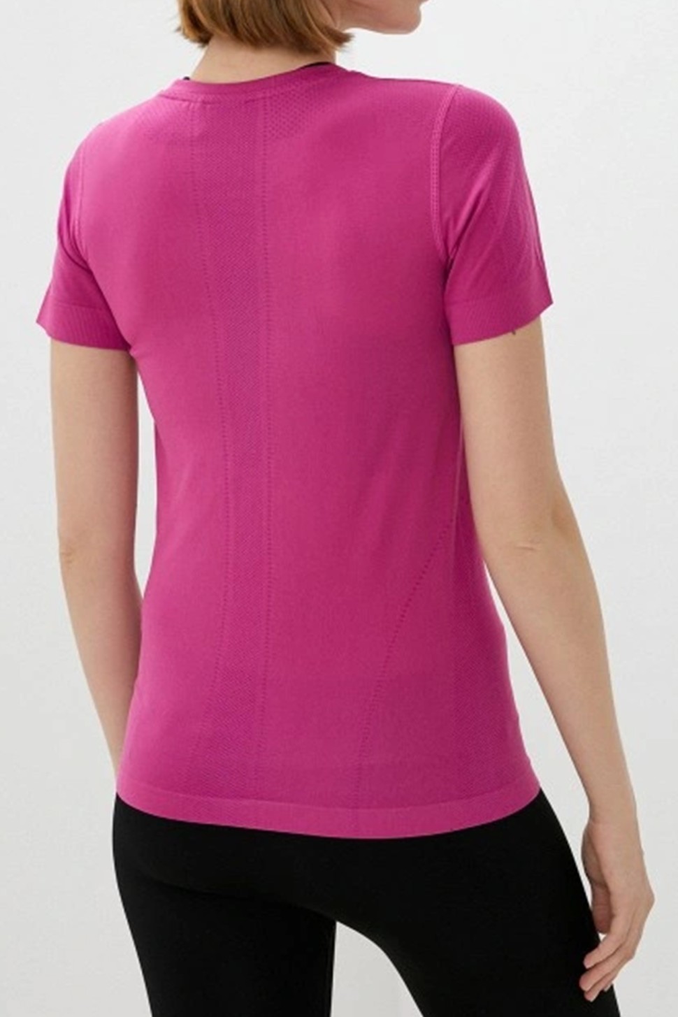 Футболка женская Demix T-shirt сиреневая 113229-V1 — фото 3 — Sport City Футболка женская Demix T-shirt сиреневая 113229-V1 — фото 3