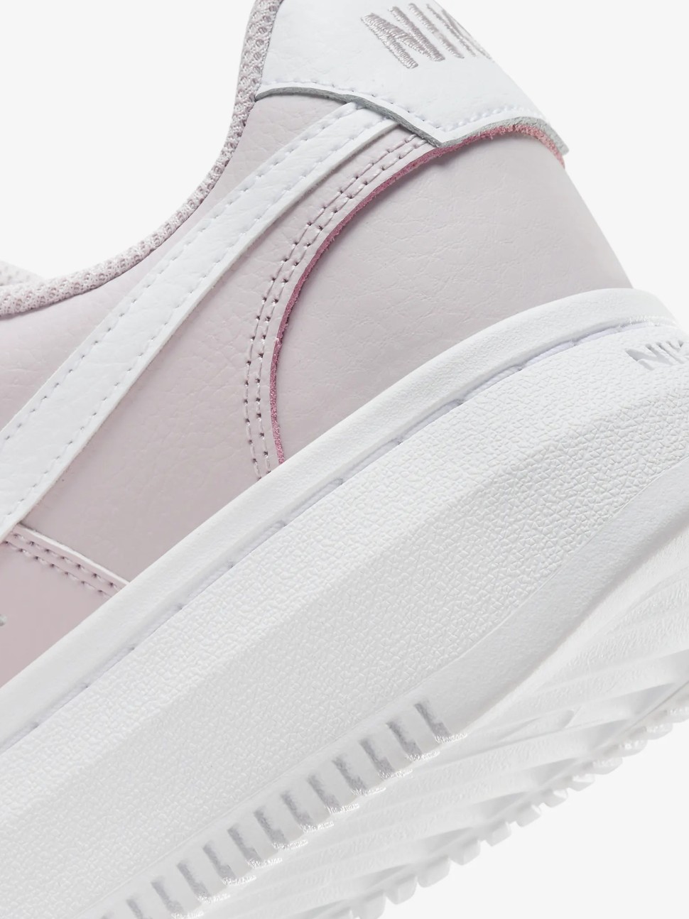 Кросівки жіночі Nike W NIKE COURT VISION ALTA LTR кремові DM0113-005 — фото 5