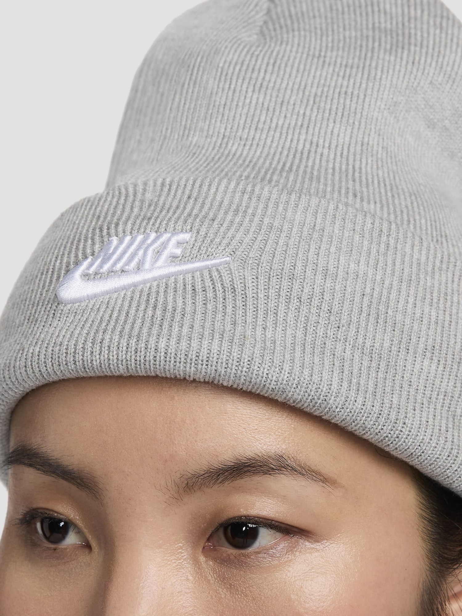 Шапка  Nike U NK PEAK BEANIE TC FUT F24 L сіра HF0186-063 изображение 5