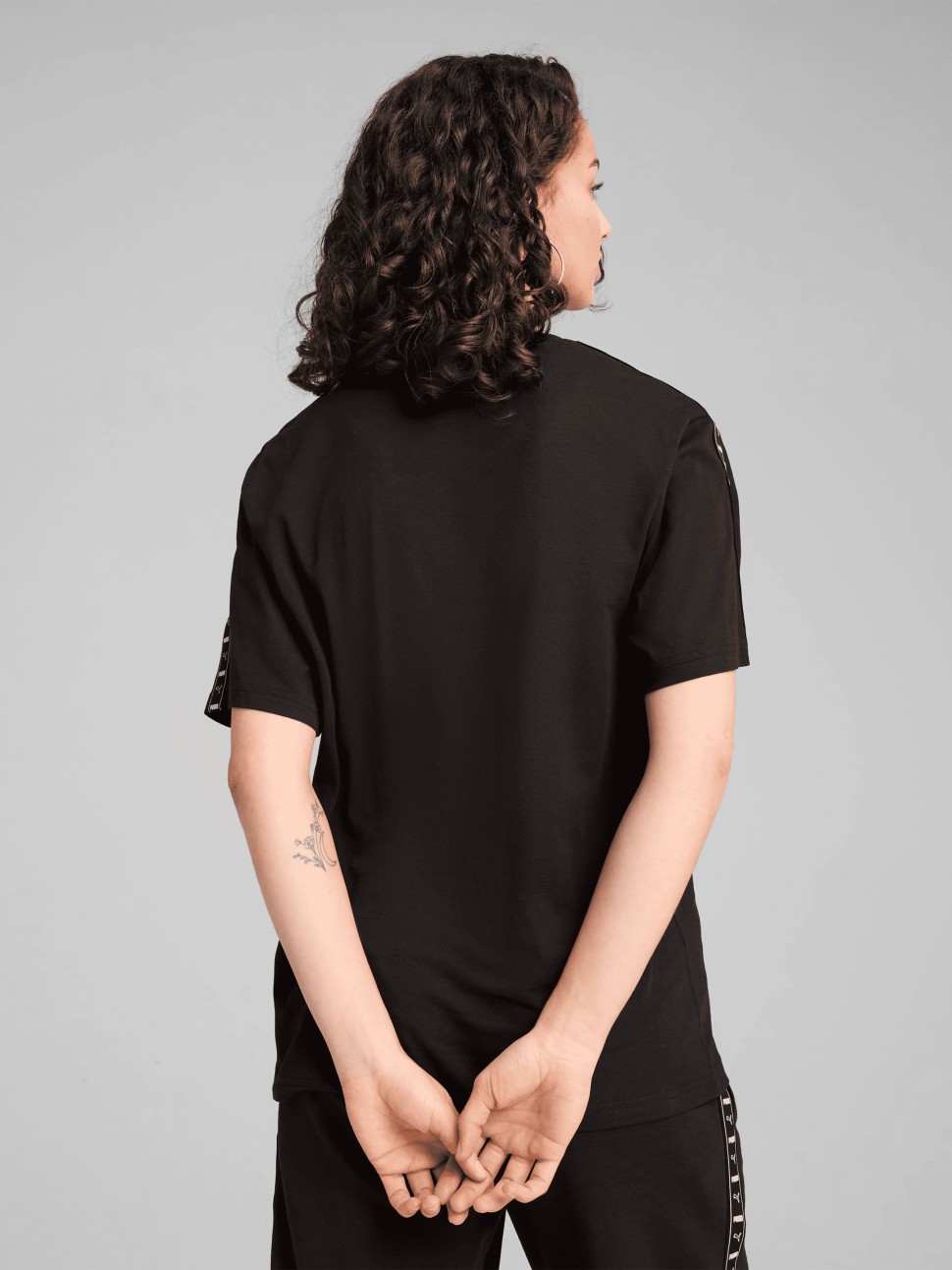 Футболка жіноча Puma TAPE Relaxed Tee чорна 68500901 — фото 3