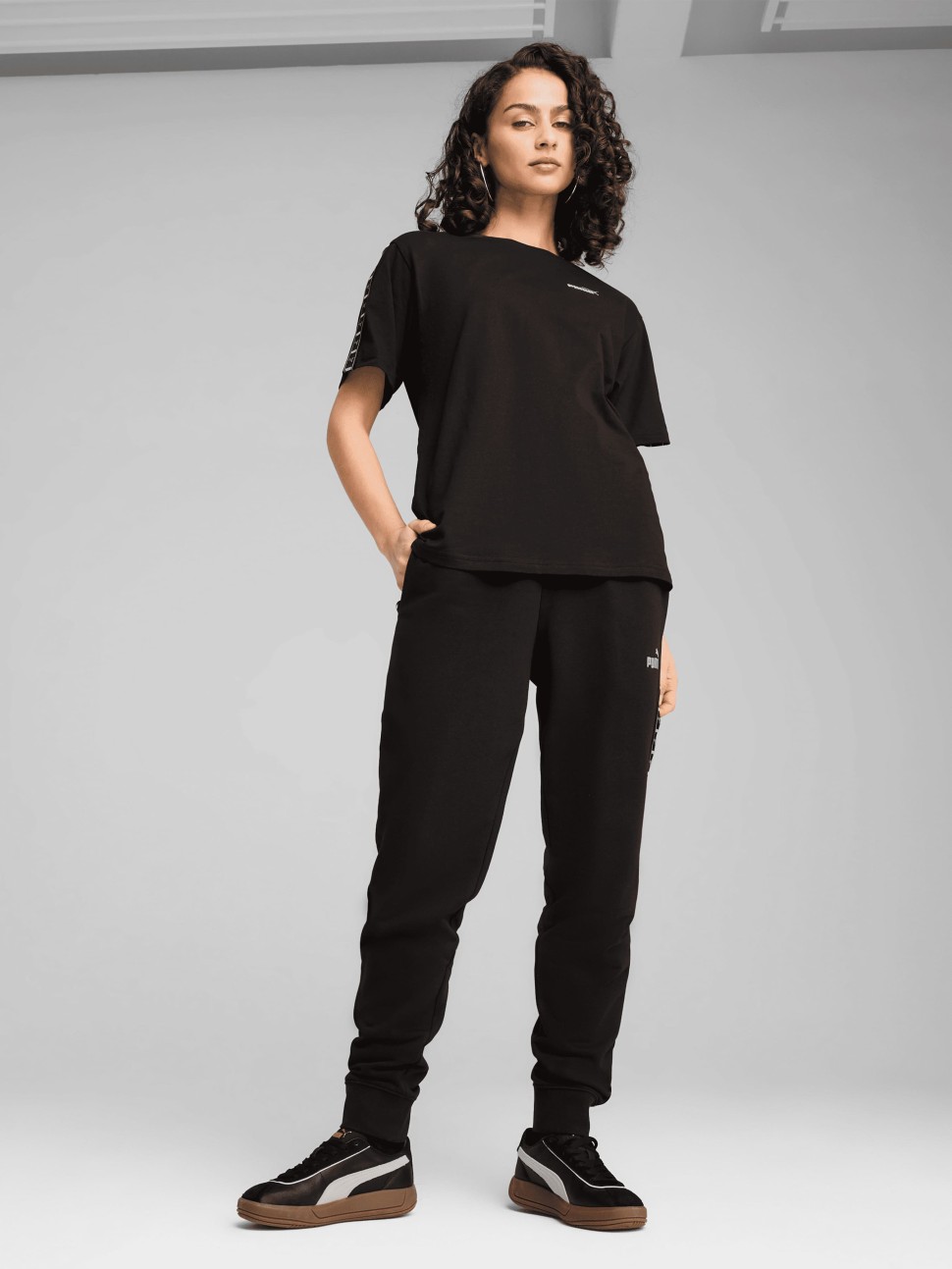 Футболка жіноча Puma TAPE Relaxed Tee чорна 68500901 — фото 4