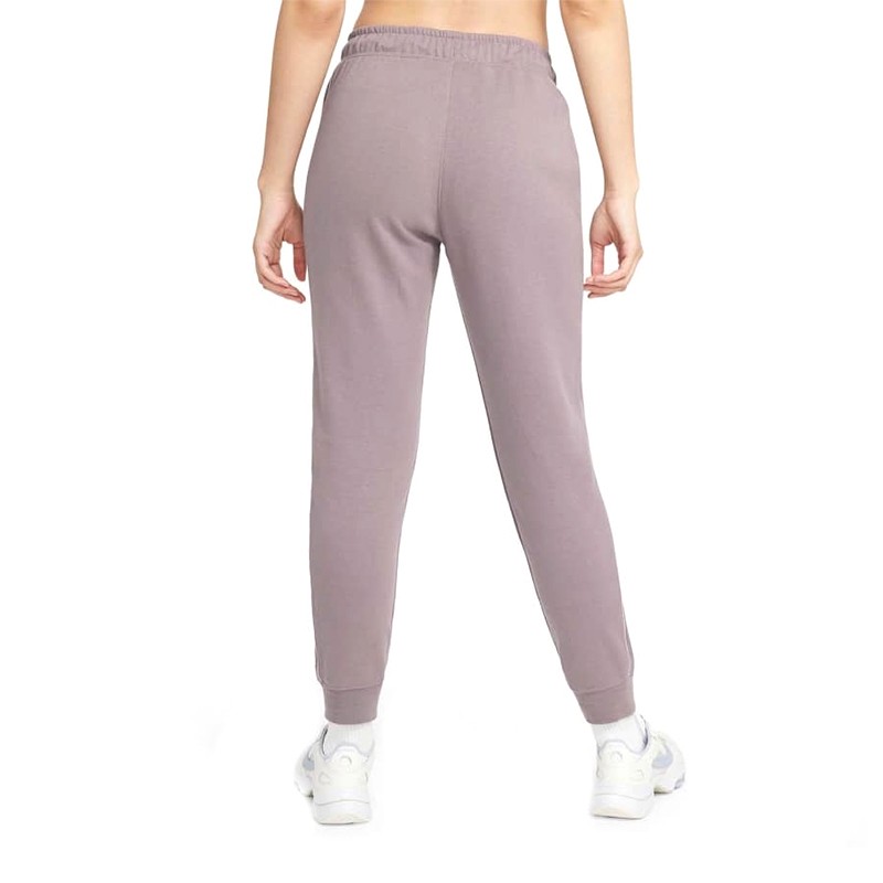 Брюки женские Nike Sportswear фиолетовые CZ8340-531 — фото 2 — Sport City Брюки женские Nike Sportswear фиолетовые CZ8340-531 — фото 2