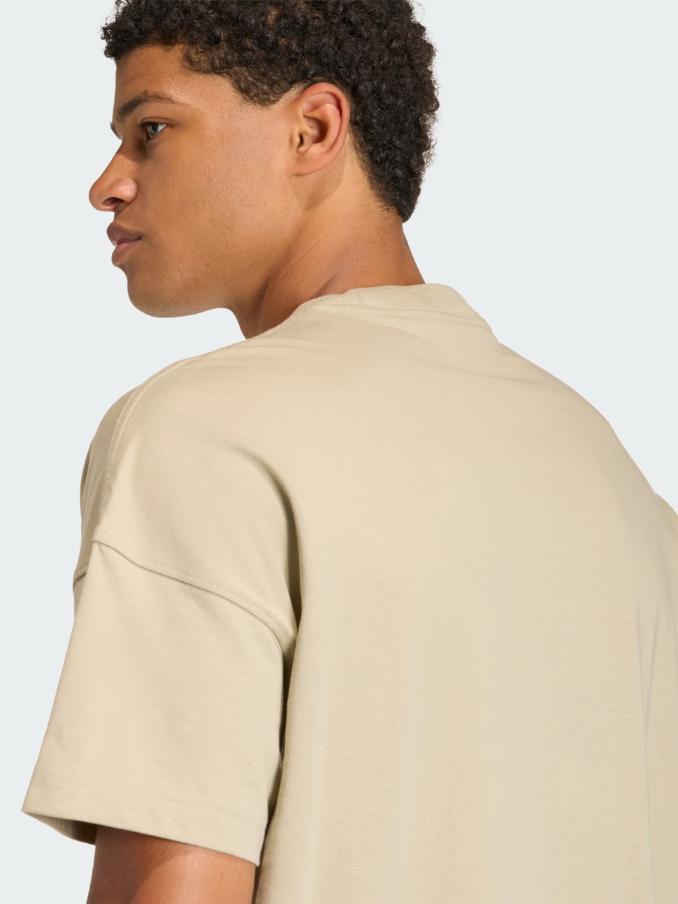 Футболка чоловіча Adidas M A SZN T хакі KC3187 — фото 7 — Sport City Футболка чоловіча Adidas M A SZN T хакі KC3187 — фото 7
