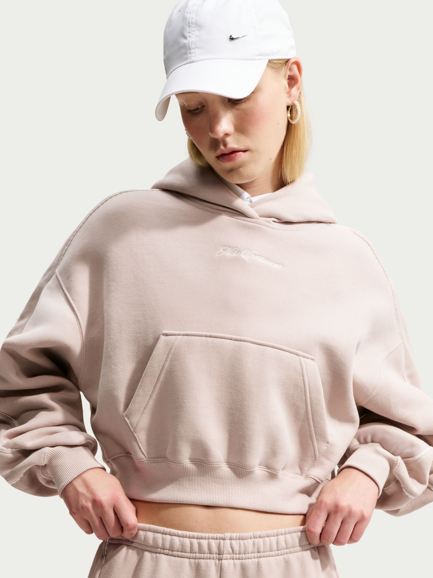 Толстовка жіноча Nike W NK STDO FLC MW CRP SCLOP HDY кремова IO9948-236 изображение 2