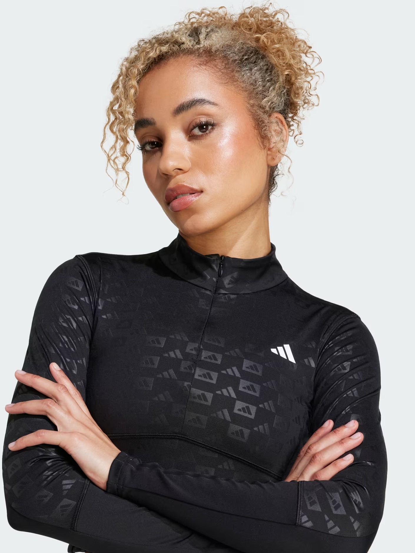 Футболка женская Adidas HYGLM 1/4ZIP Q4 черная IK5501 изображение 6