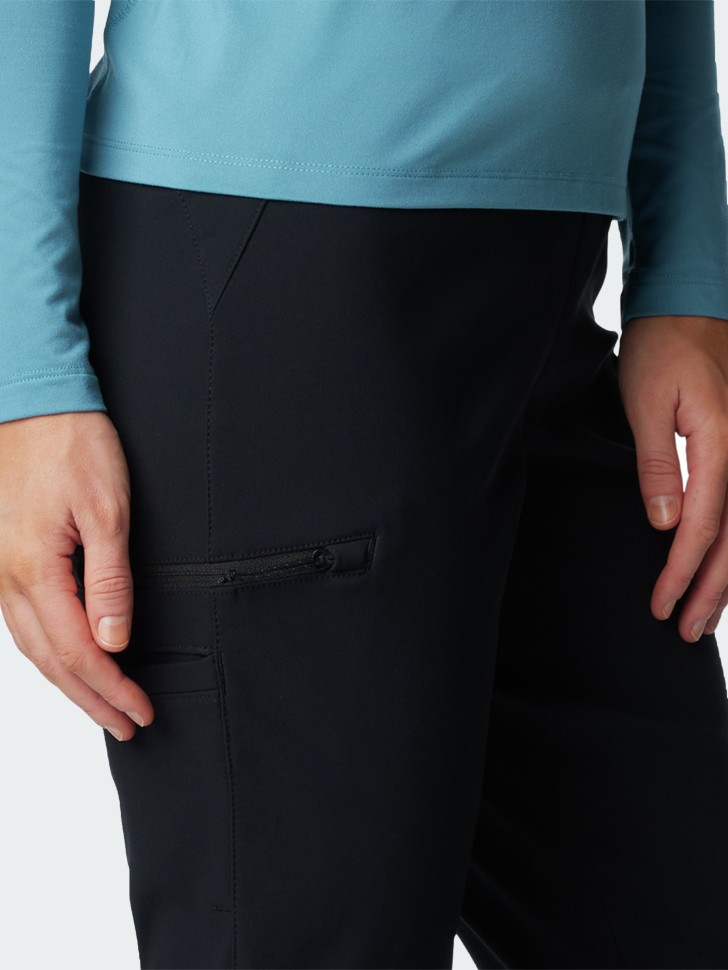 Штани жіночі Columbia BACK BEAUTY™ HIGH-RISE PANT чорні 2085231-010 изображение 5