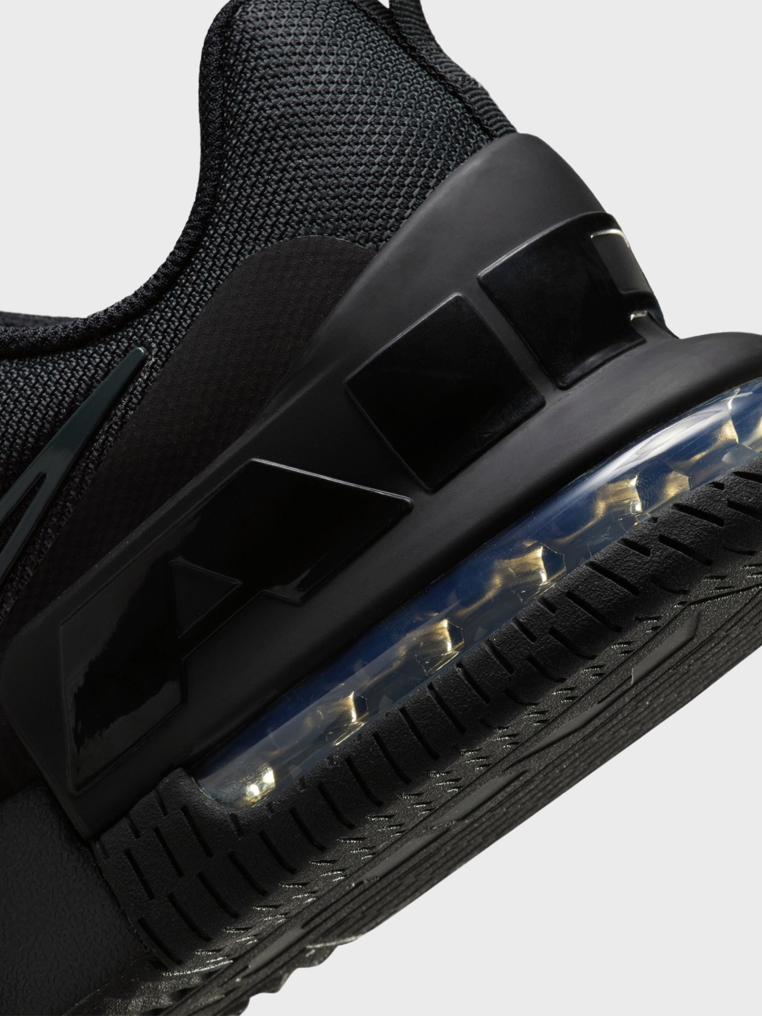 Кросівки чоловічі Nike M AIR MAX ALPHA TRAINER 6 чорні FQ1833-003 изображение 5