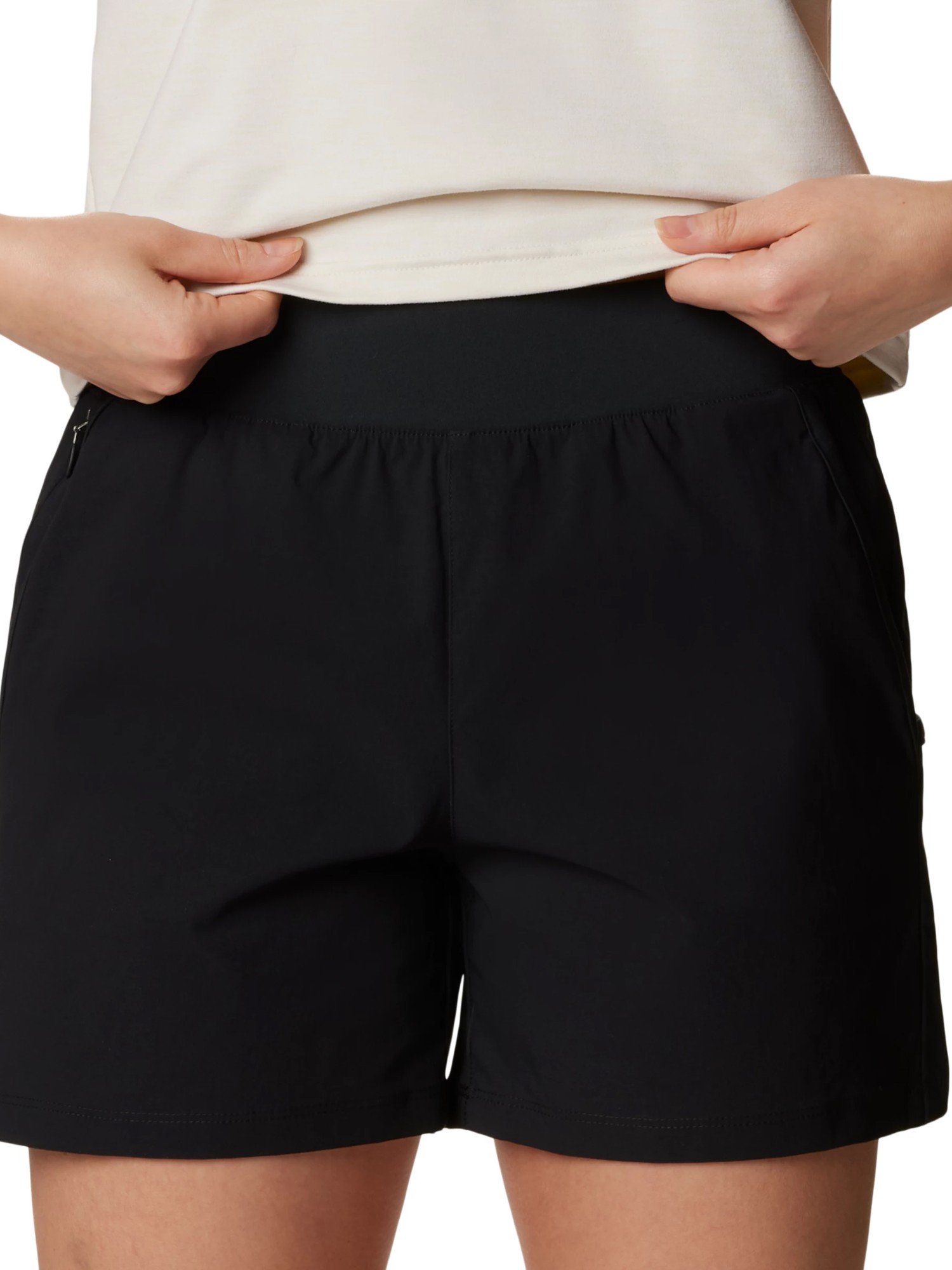 Шорты женские Columbia LESLIE FALLS™ SHORT черные 2033391-010 изображение 4