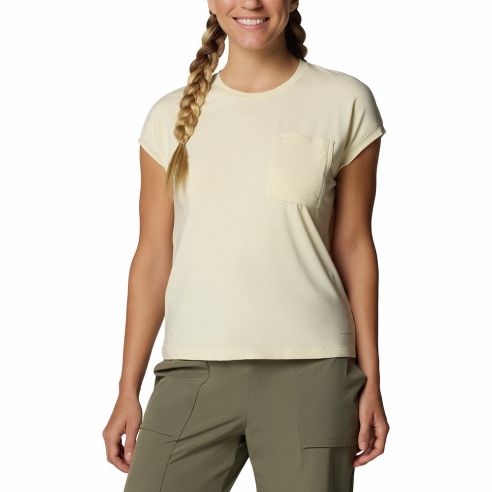 Футболка женская Columbia Boundless Trek™ Short Sleeve Tee желтая 2033481-758 изображение 1